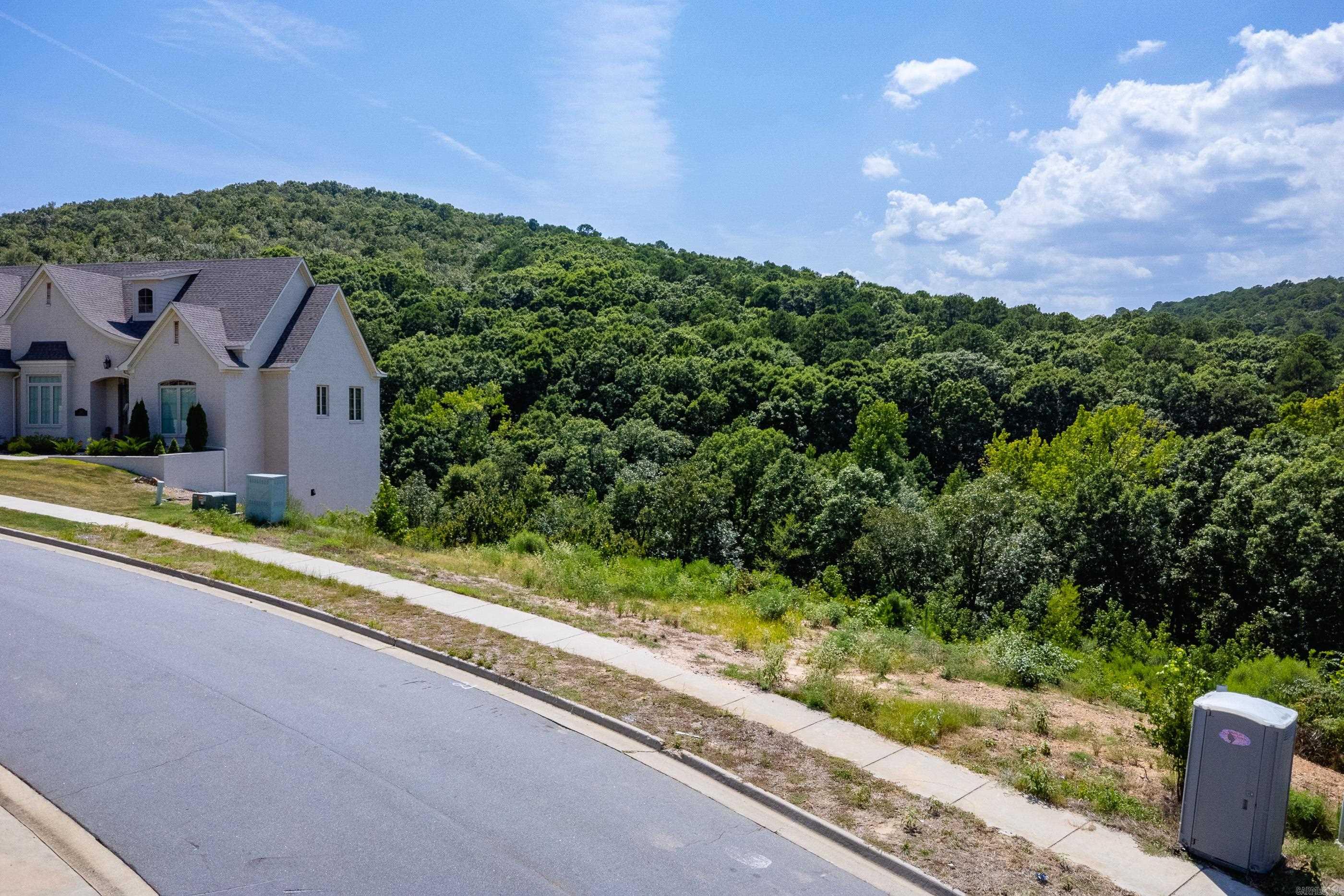 CHENAL VALLEY "FALSTONE COURT" - Land