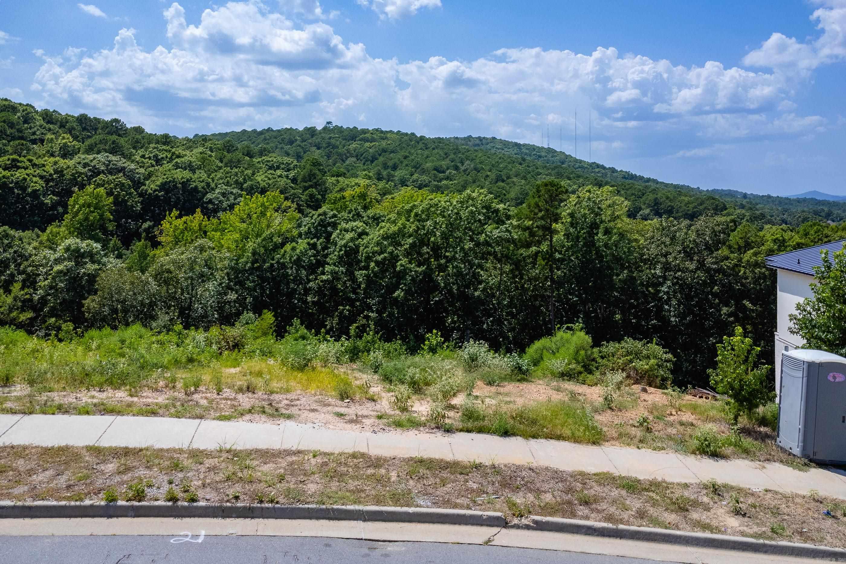 CHENAL VALLEY "FALSTONE COURT" - Land