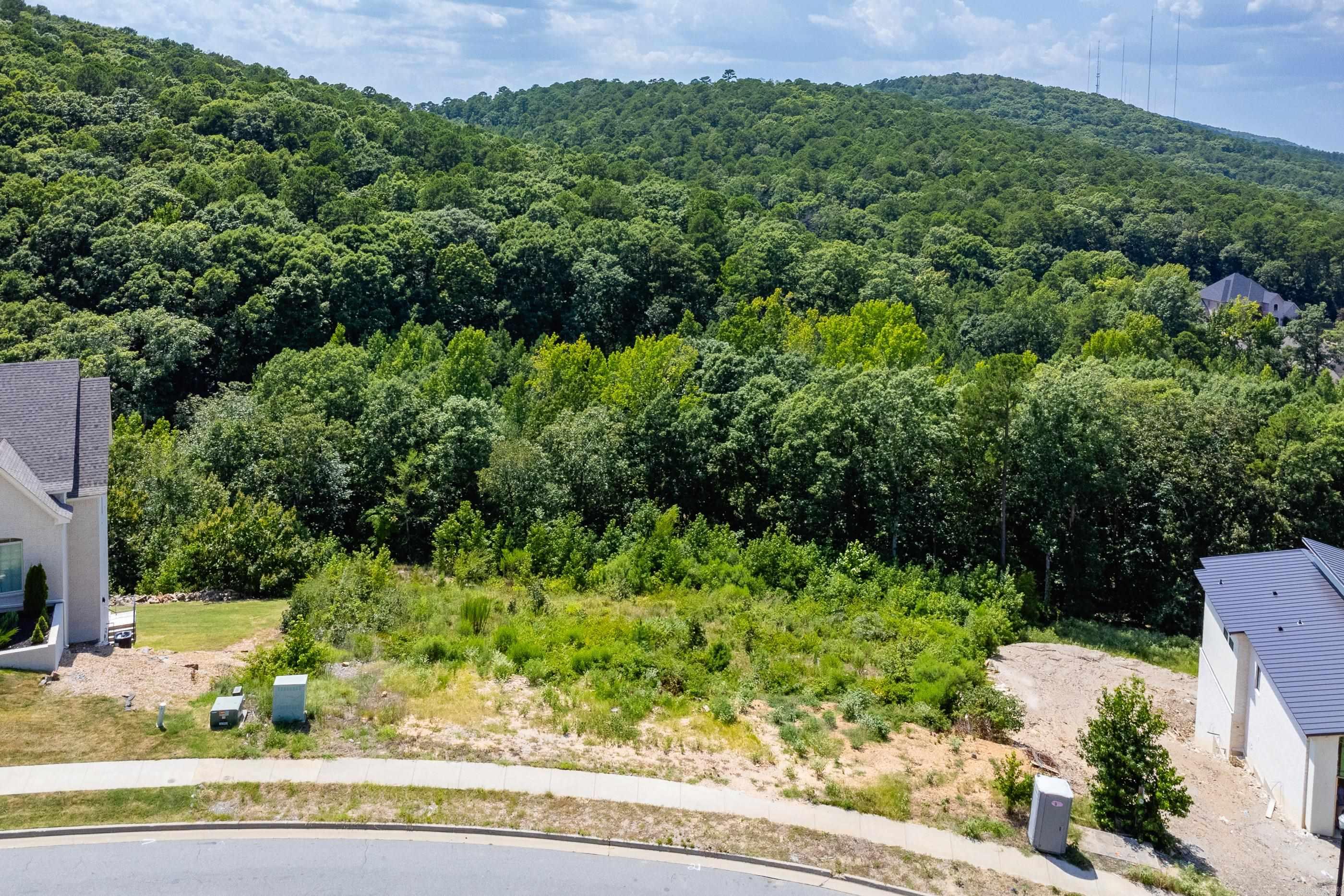 CHENAL VALLEY "FALSTONE COURT" - Land