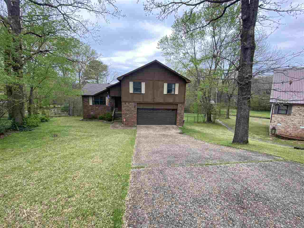 Nice 3BD 2BA Home tucked away on a cul de sac lot. Tall Vaulted Ceiling in LR with  Fire Place. Laminate flooring LR and kitchen. Fenced backyard backing up to green area.  Beautiful setting!  Agents/Appraisers see remarks.