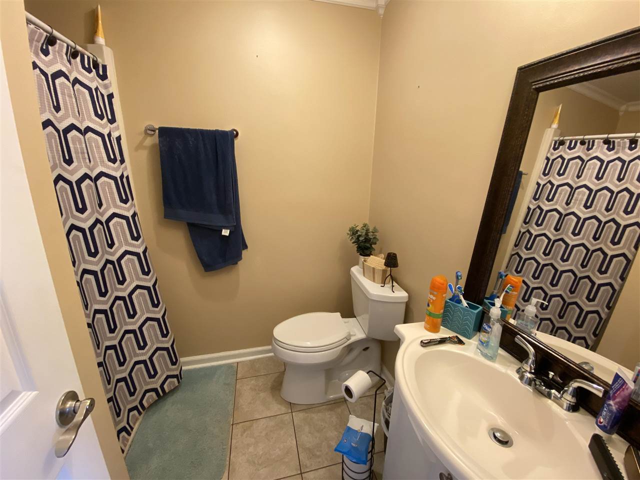 WOODLAND HILLS - Residential