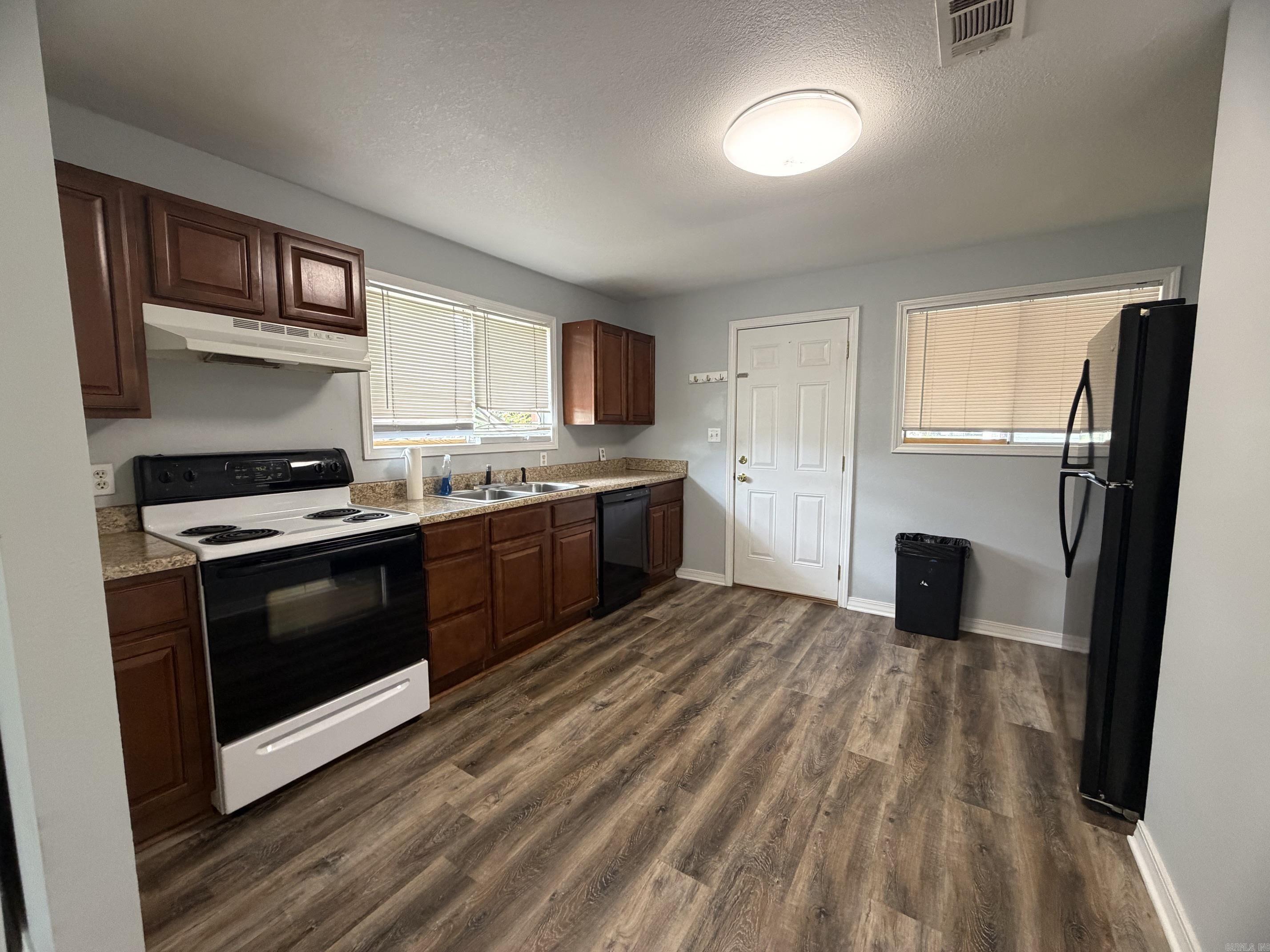 SIGLE ROGERS - Residential