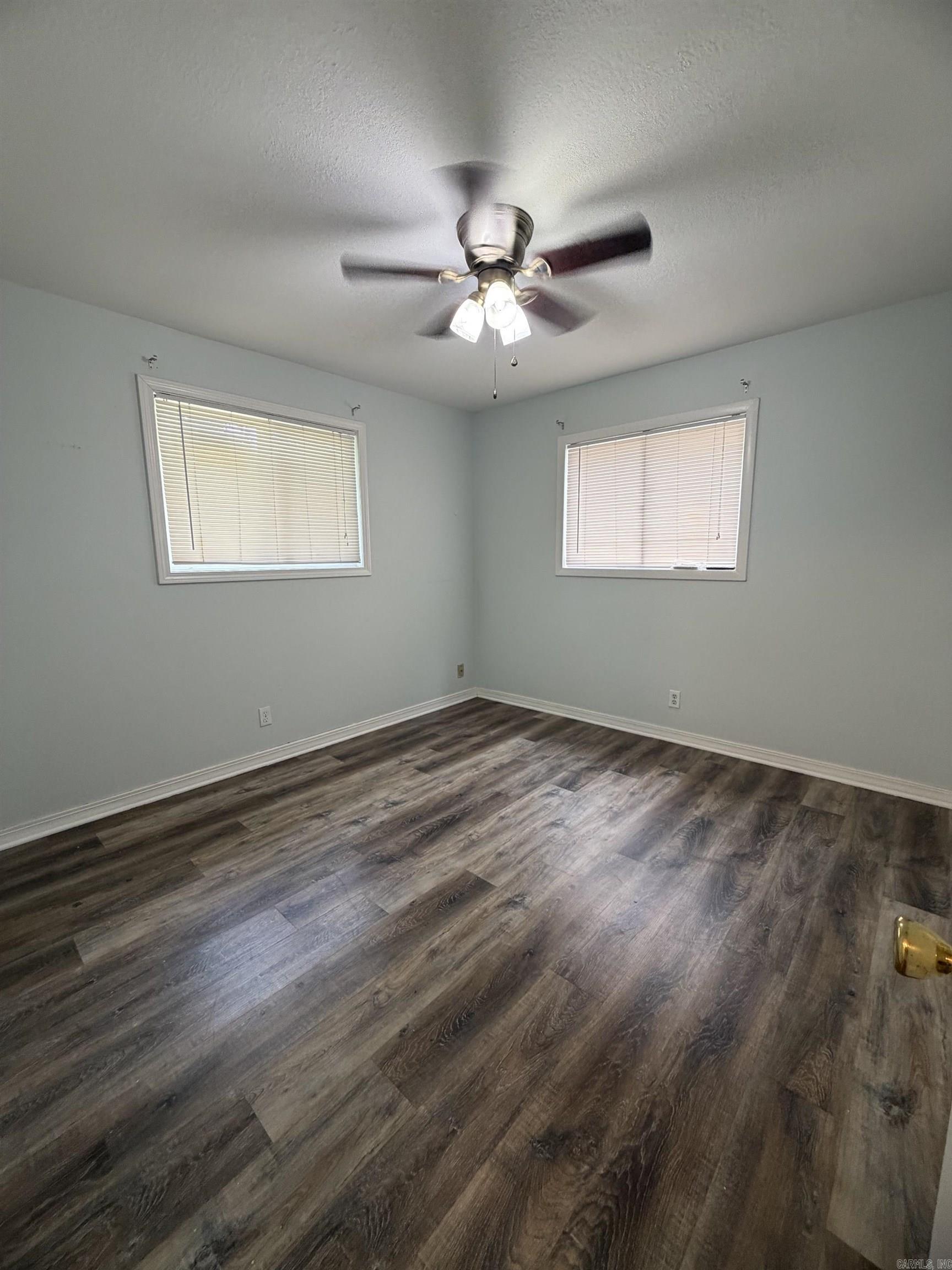 SIGLE ROGERS - Residential