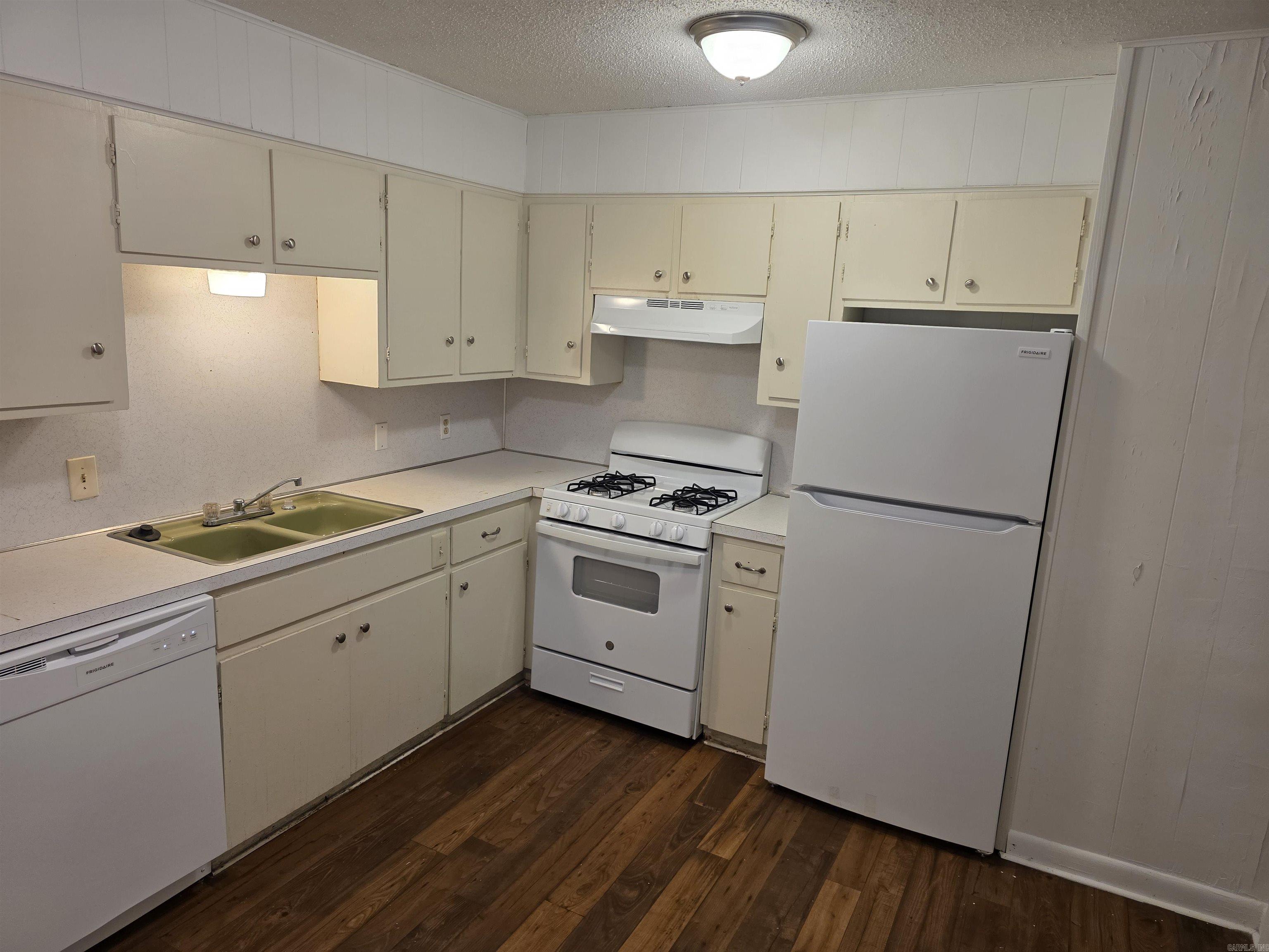 BELWOOD ADDN - Residential Income