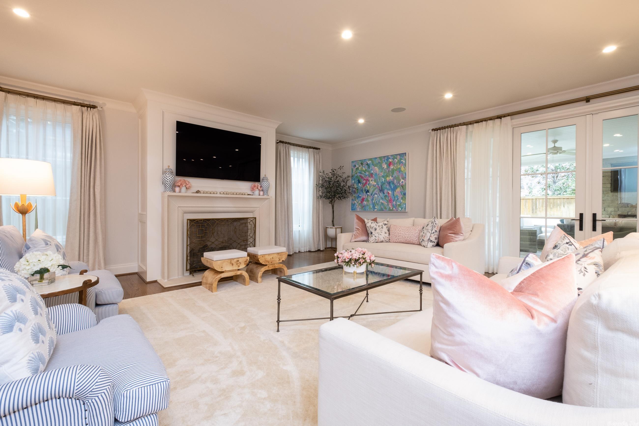 NEWTONS - Residential