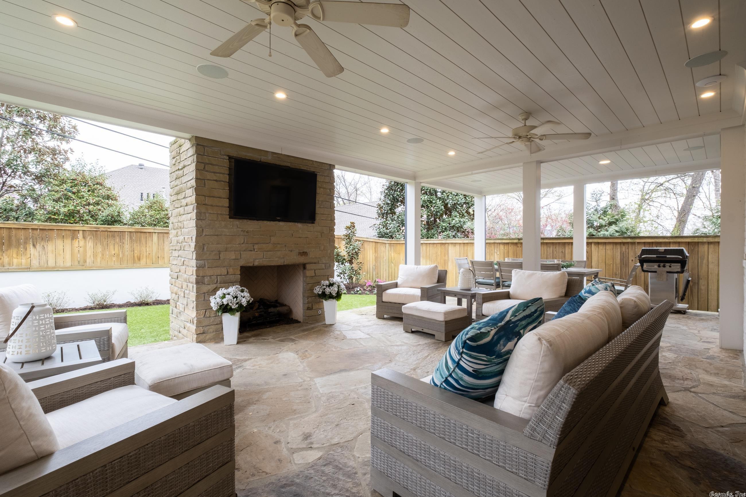 NEWTONS - Residential