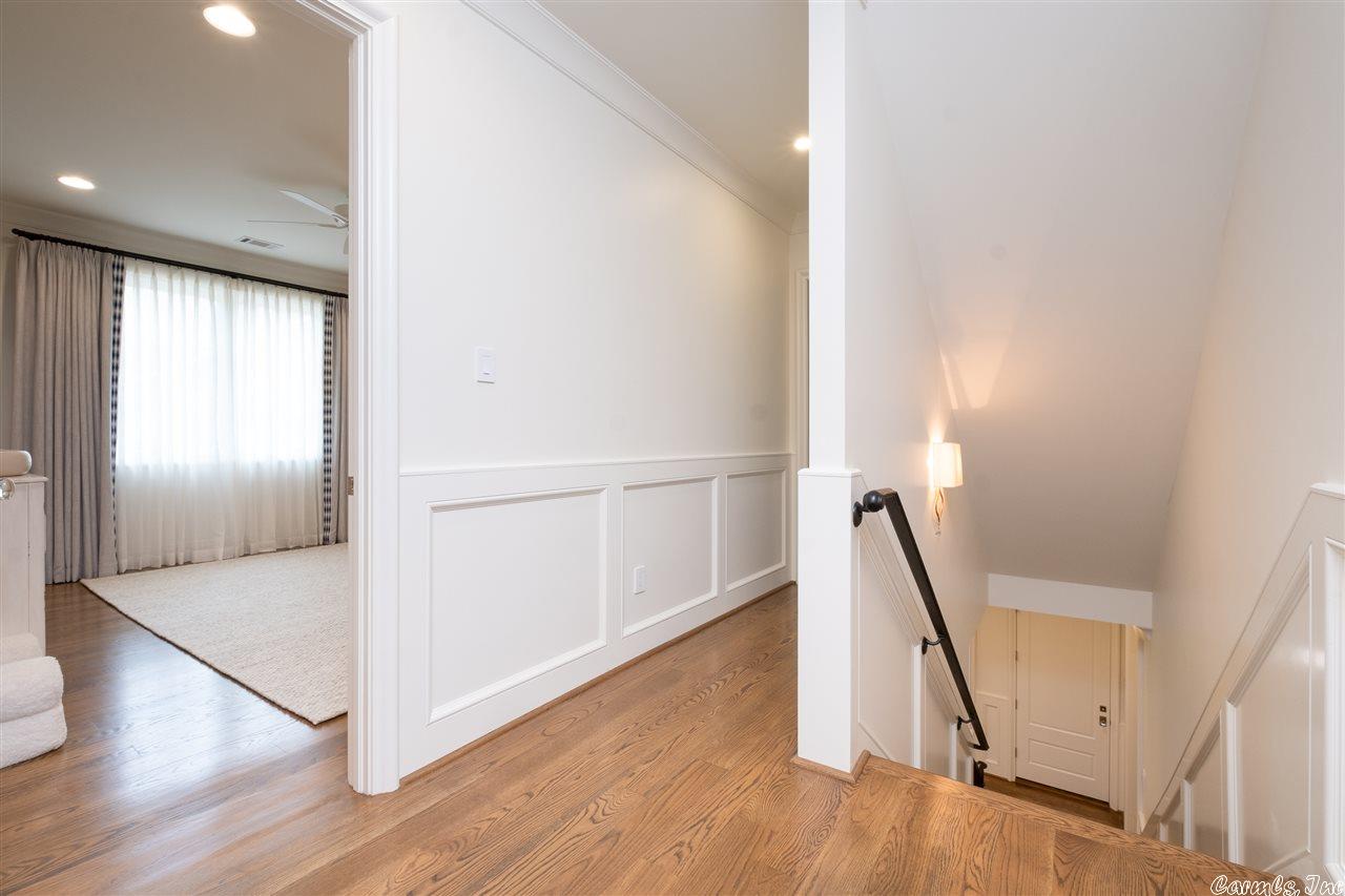NEWTONS - Residential