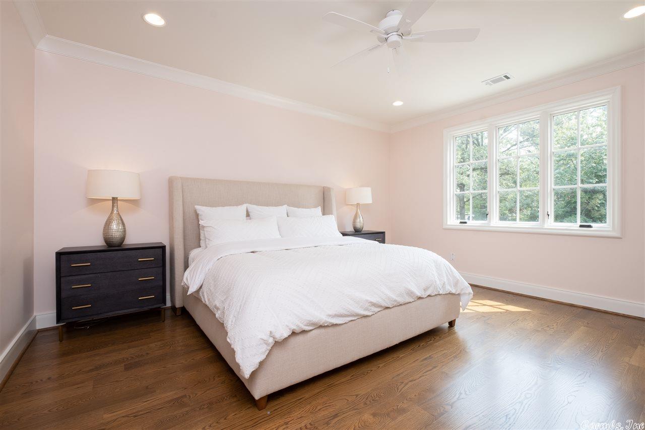 NEWTONS - Residential
