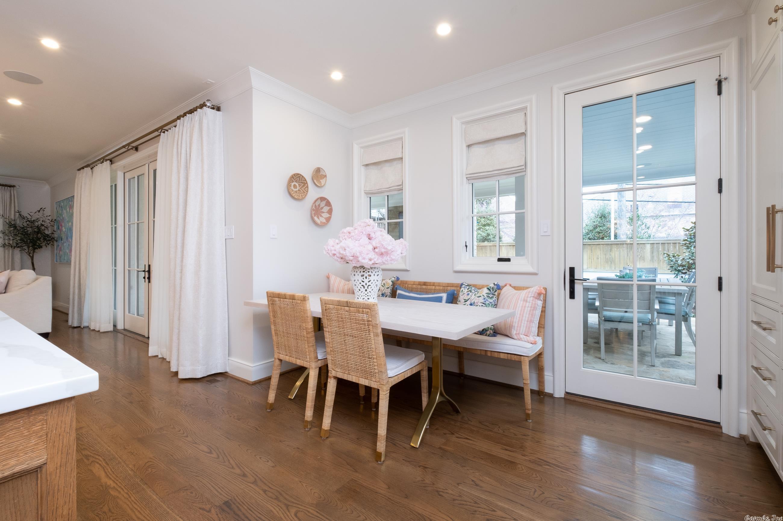 NEWTONS - Residential