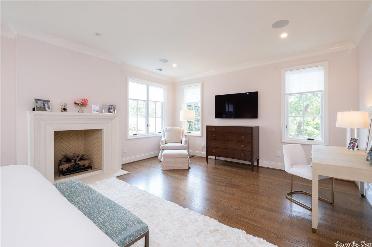 NEWTONS - Residential