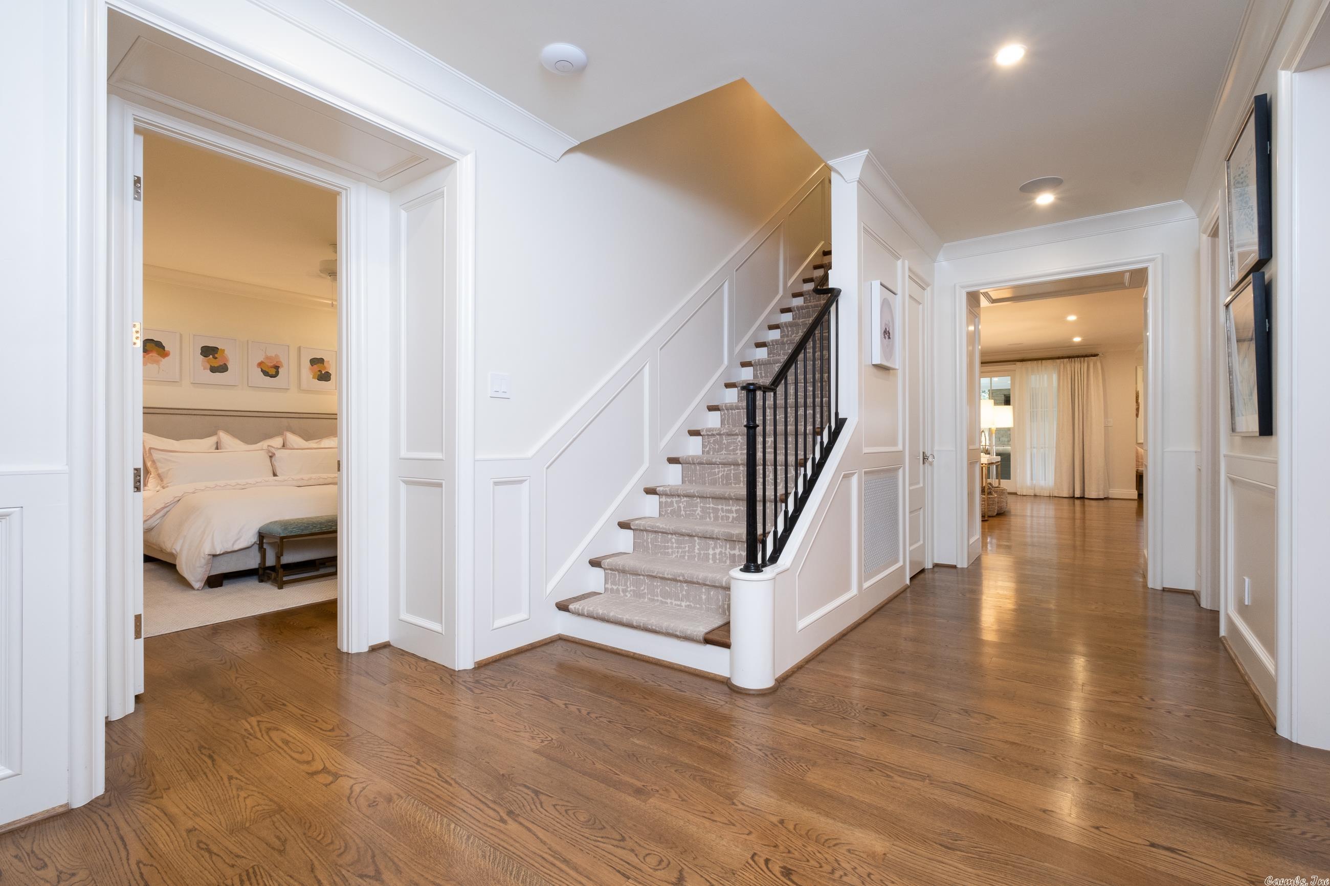 NEWTONS - Residential