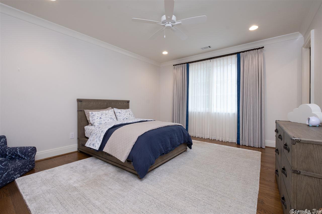 NEWTONS - Residential