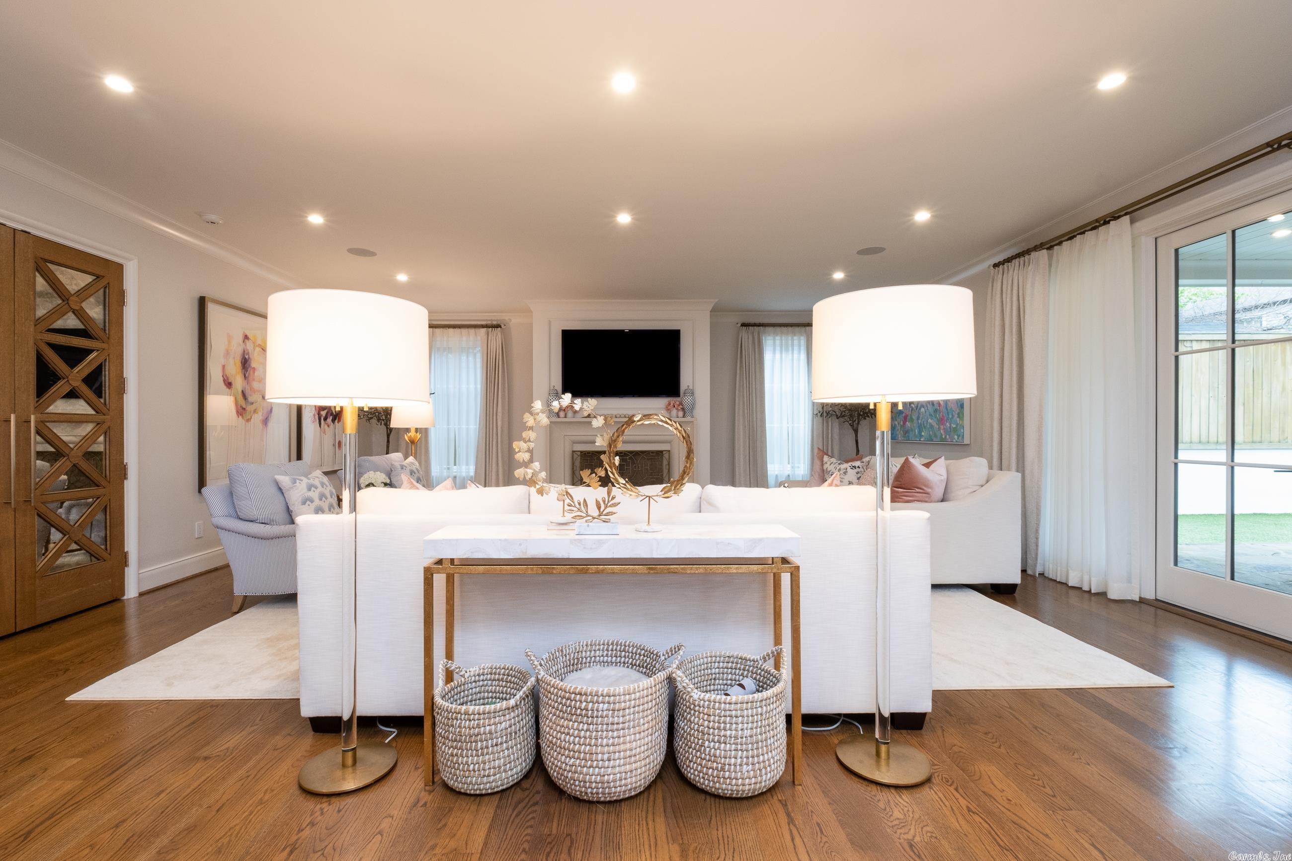 NEWTONS - Residential