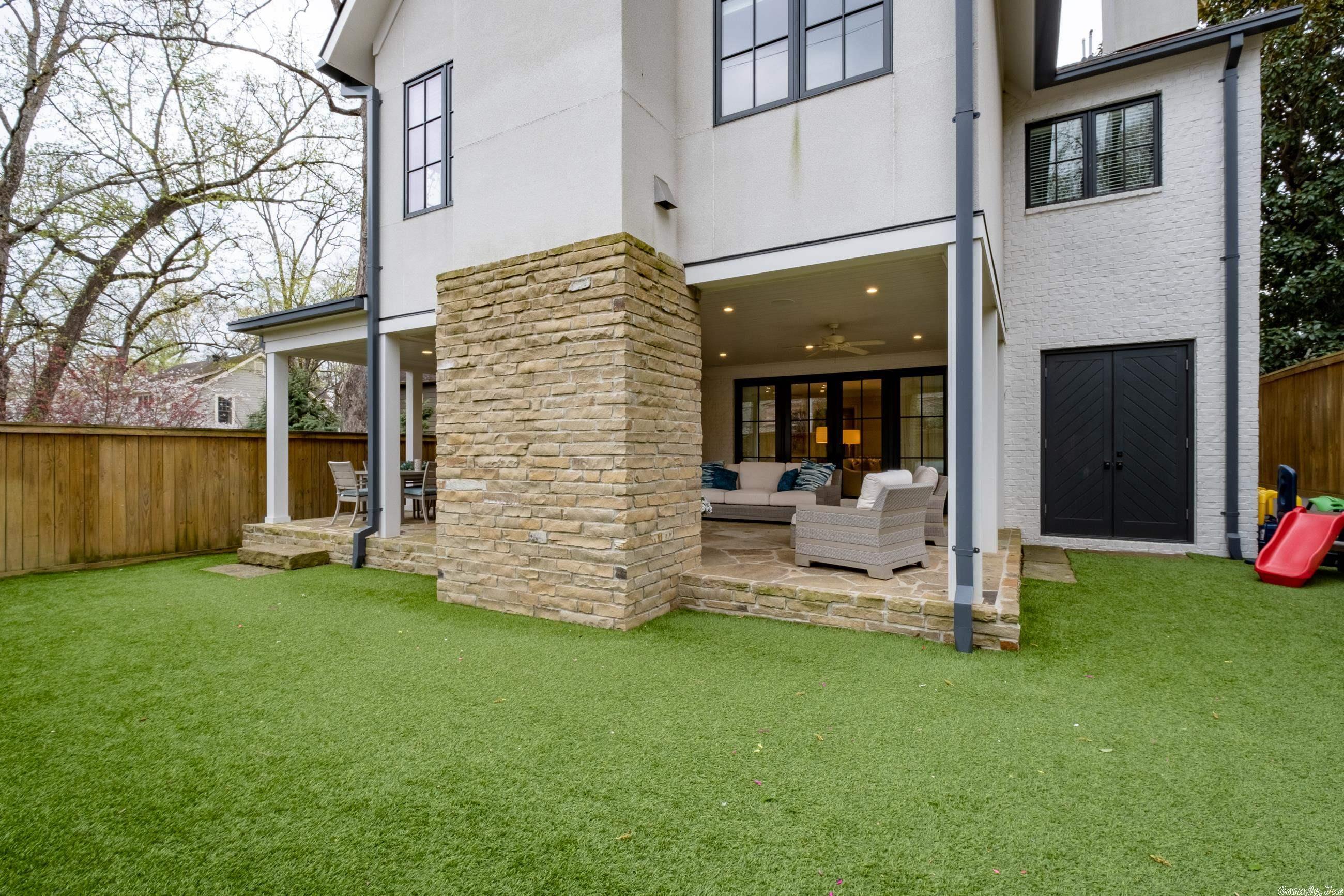 NEWTONS - Residential