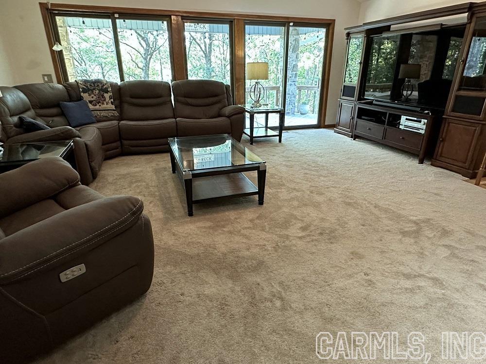 BAYWOOD - LAKE - Residential