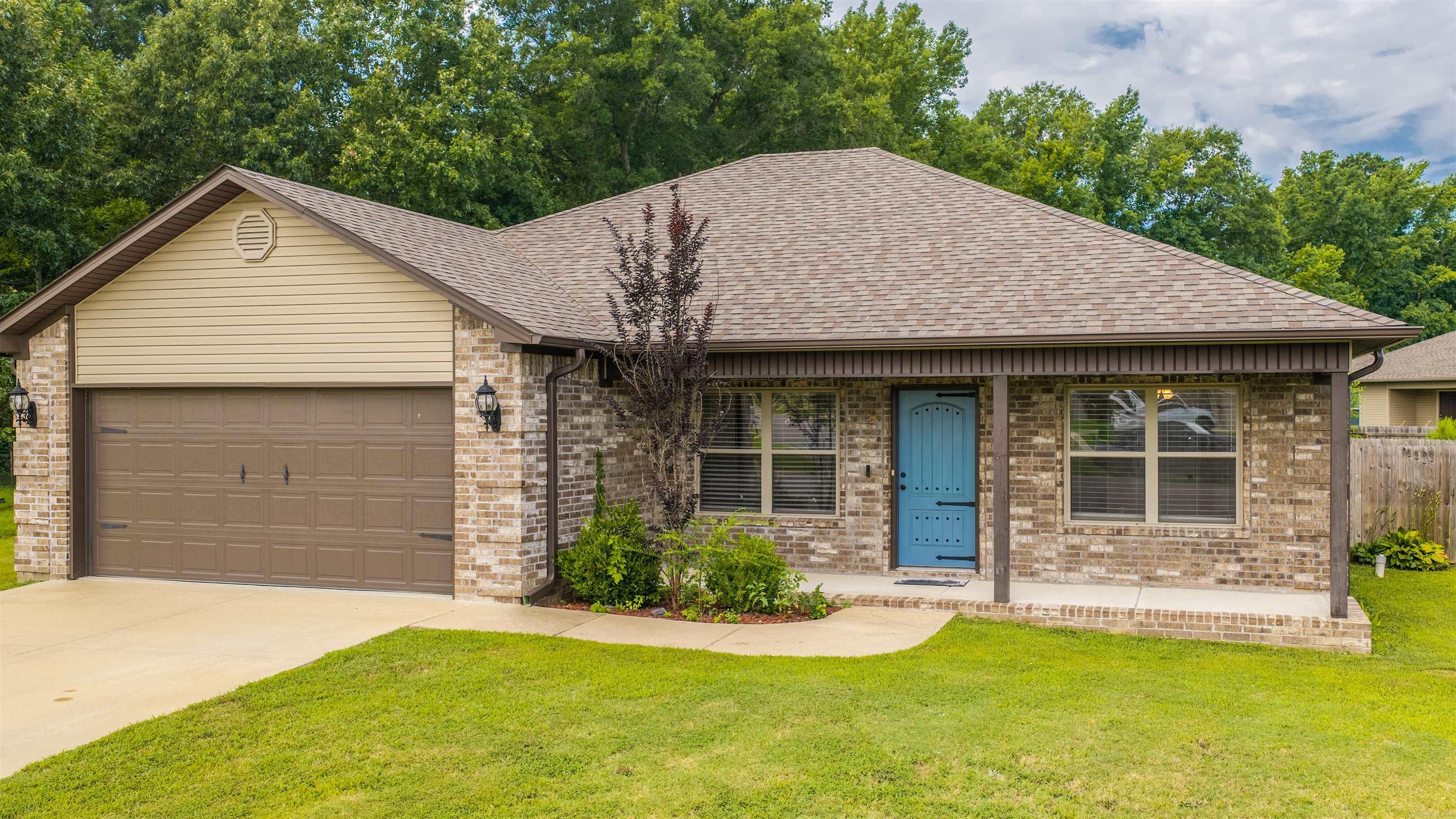 Contemporary home located on a spacious cul-de-sac lot in Ward! This Beautiful home offers an open-concept floor plain with vaulted ceilings that create a bright and inviting living space. The kitchen features a granite island with breakfast bar. The primary suite boasts tray ceiling, with a large walk-in shower with spa shower options. Separate Laundry with pantry. Step outside to enjoy a large, fenced yard, covered patio, and Energy-saving solar panels to help reduce Entergy costs.