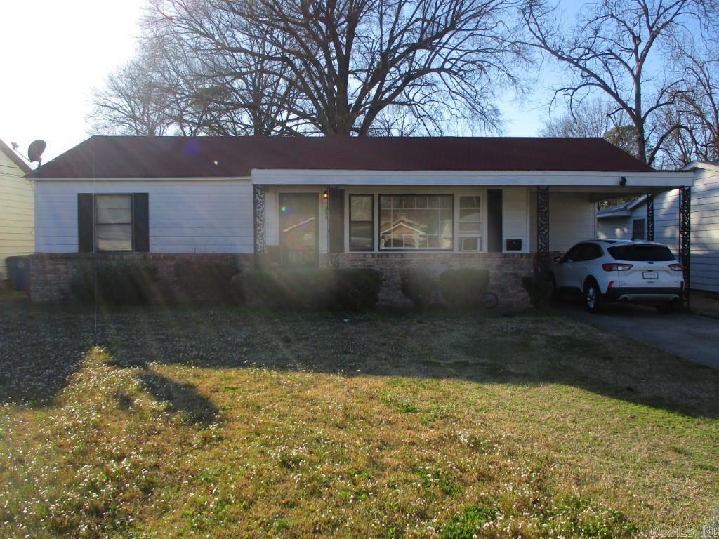 THIS CUTE 3 BEDROOM 2 BATH HOME IS LOCATED IN THE HEART OF NLR CLOSE TO SCHOOLS, PARKS, AND SHOPPING.  THIS HOME FEATURES TWO LIVING AREAS, COVERED PARKING, A FENCED IN BACKYARD, AND A LARGE DECK FOR ENTERTAINING.  DON'T MISS OUT ON THIS GREAT SPACE BUY!! 4 OTHER HOUSES ON THIS SAME STREET ARE AVAILABLE AS A PACKAGE DEAL.  SEE AGENET REMARKS AND CALL 501-240-2540 TO SCHEDULE A SHOWING.  24 HOUR NOTICE IS NEEDED.  NO DISCLOSURES AVAILABLE.