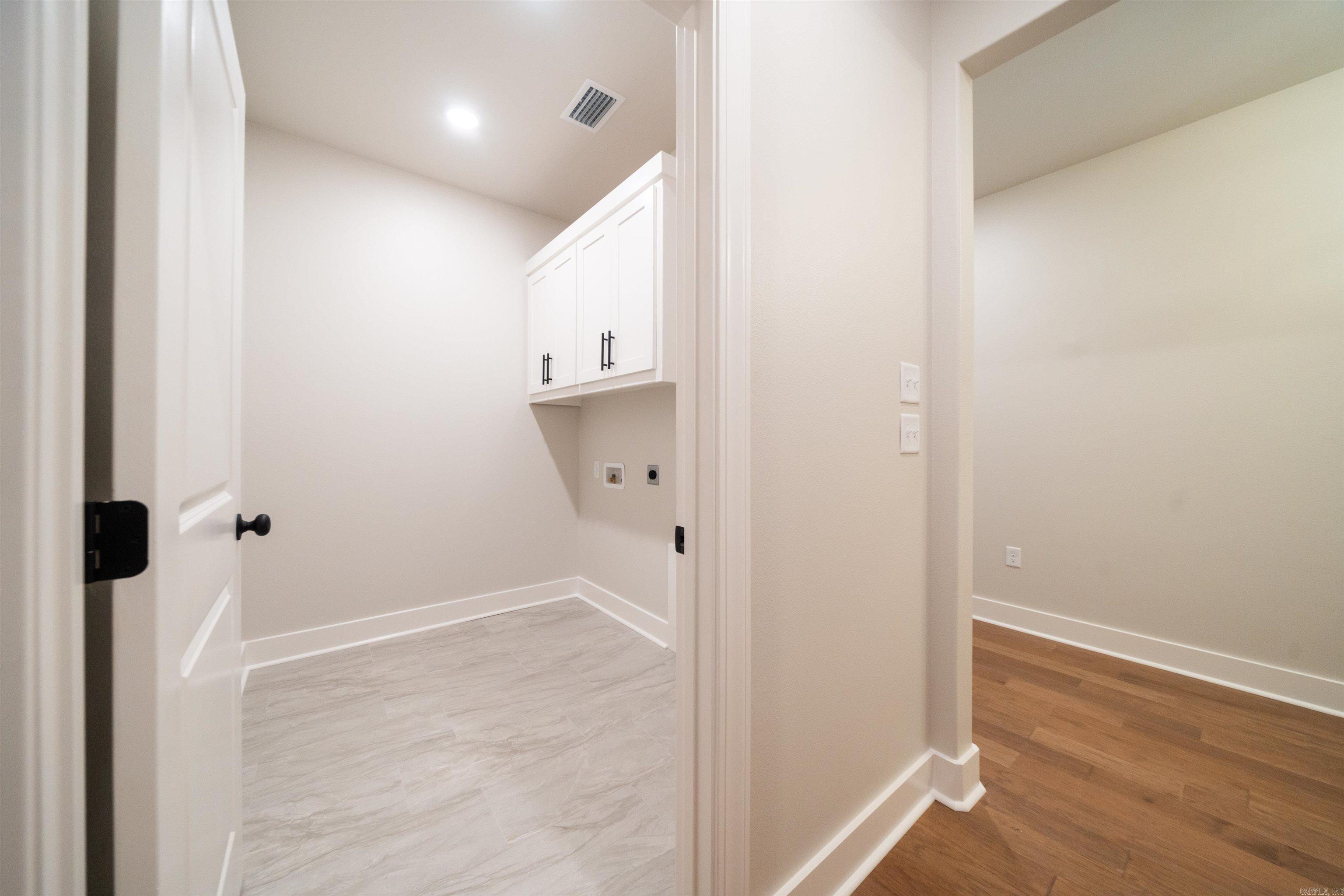 GIBRALTER HGTS - Residential