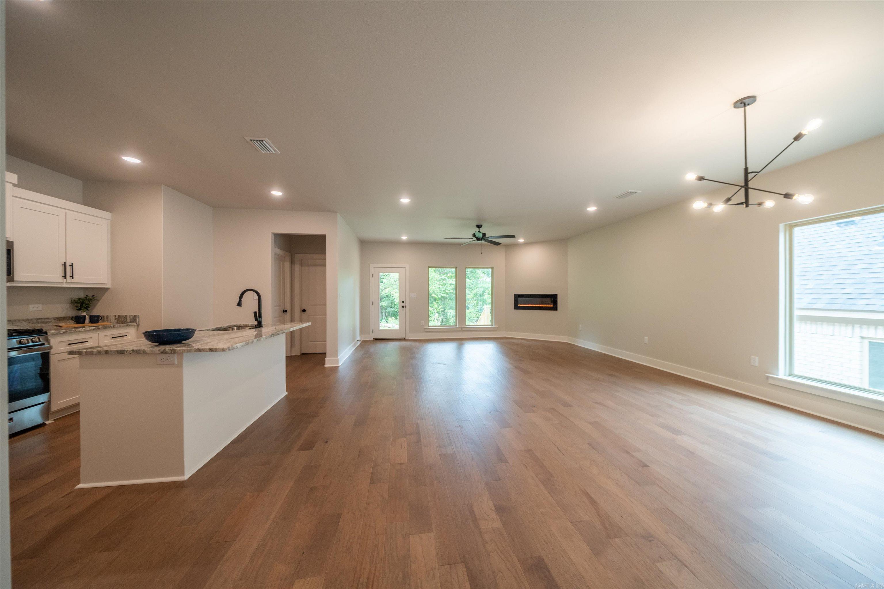 GIBRALTER HGTS - Residential