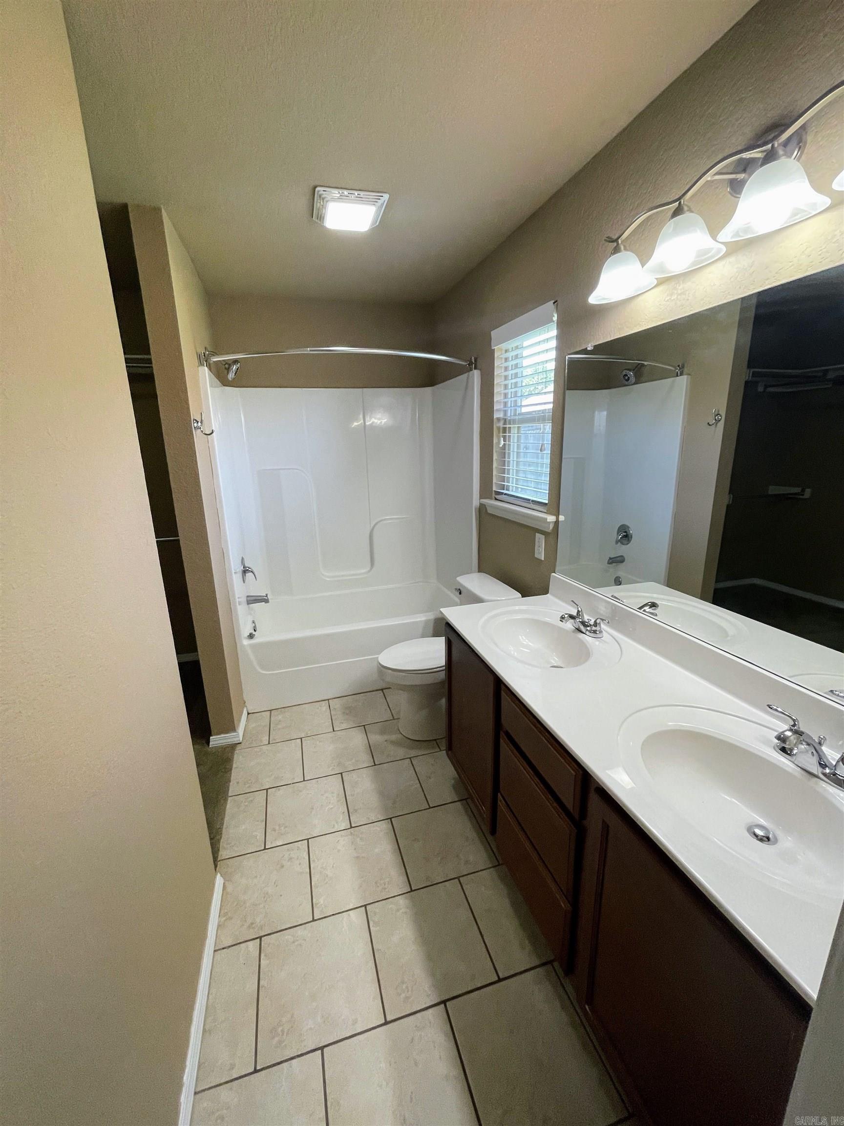 CHAPEL CREEK - Residential