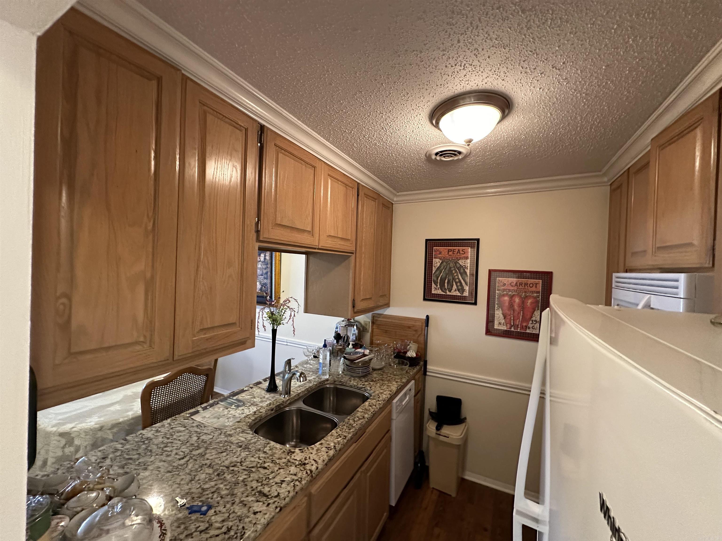 LAKEWOOD HILLS CONDO - Residential