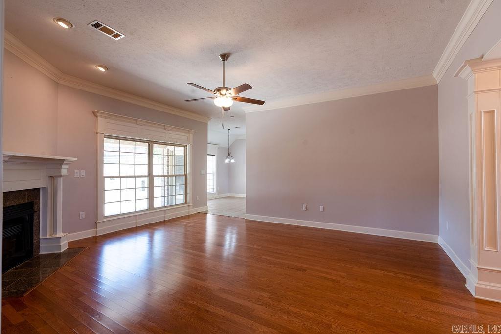 BELLE MEADE - Residential