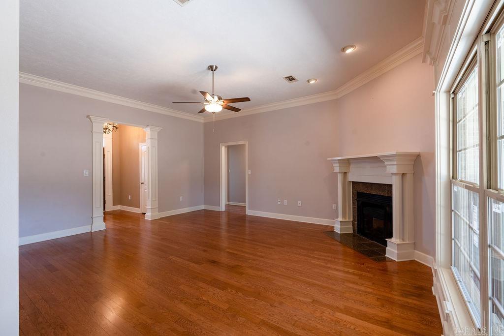 BELLE MEADE - Residential