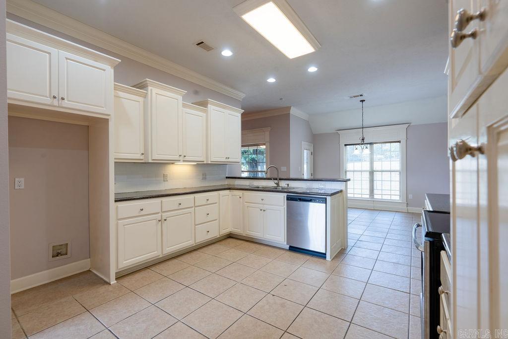 BELLE MEADE - Residential