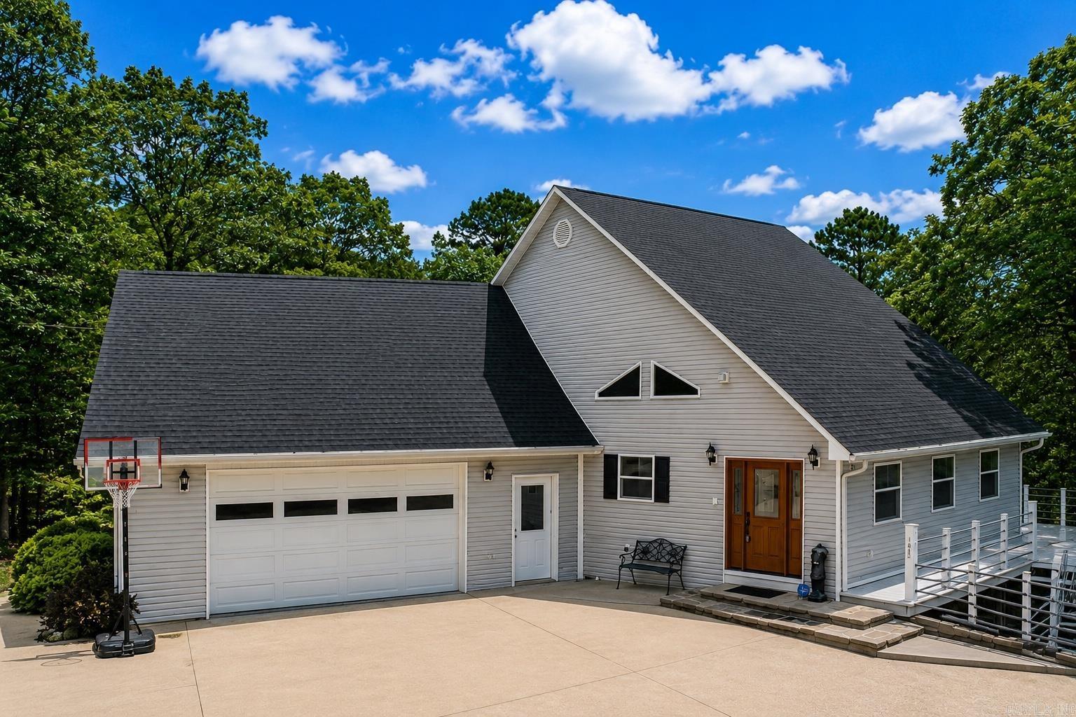 HAMILTON HILLS - Residential