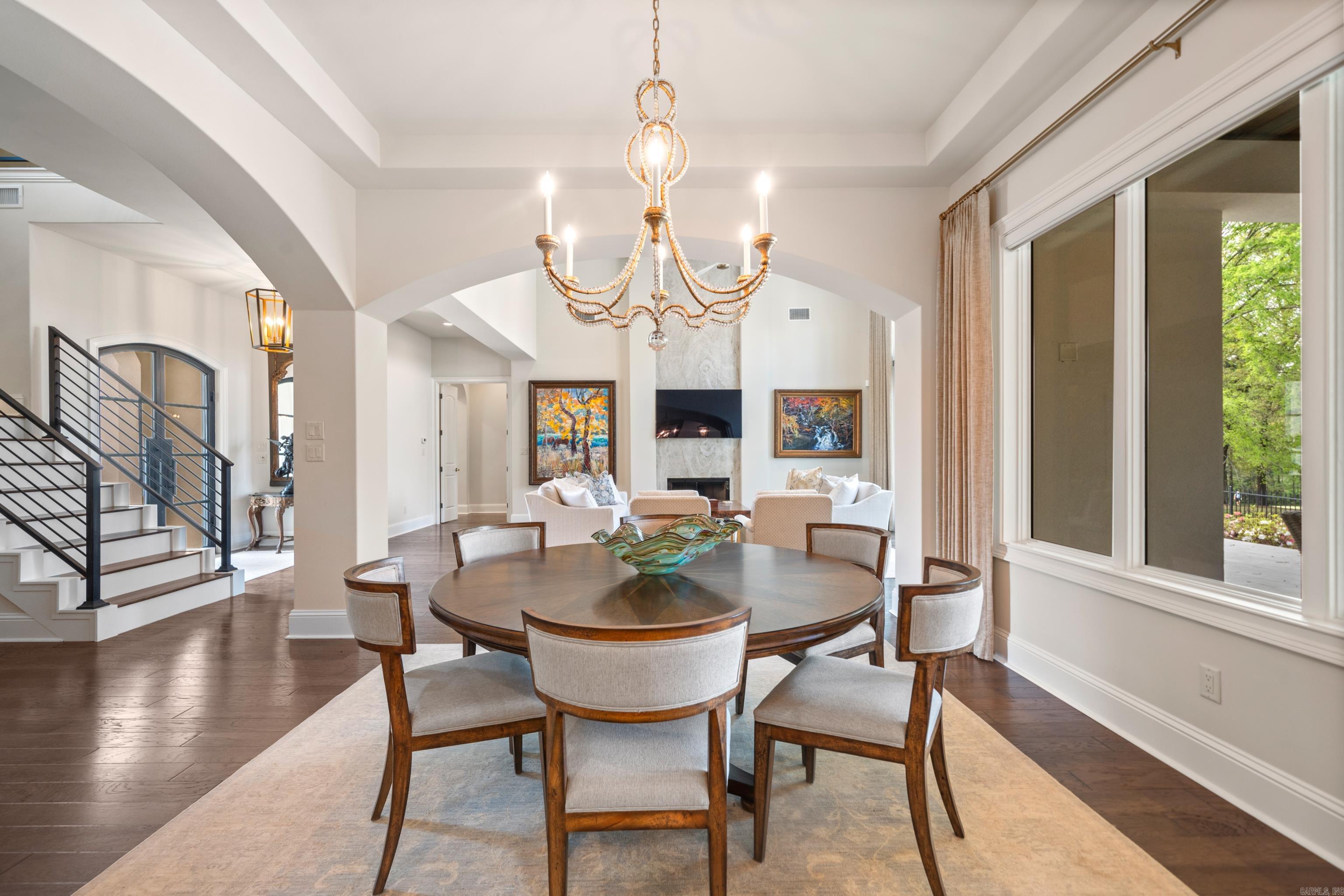 ARLINGTON PARK - Residential