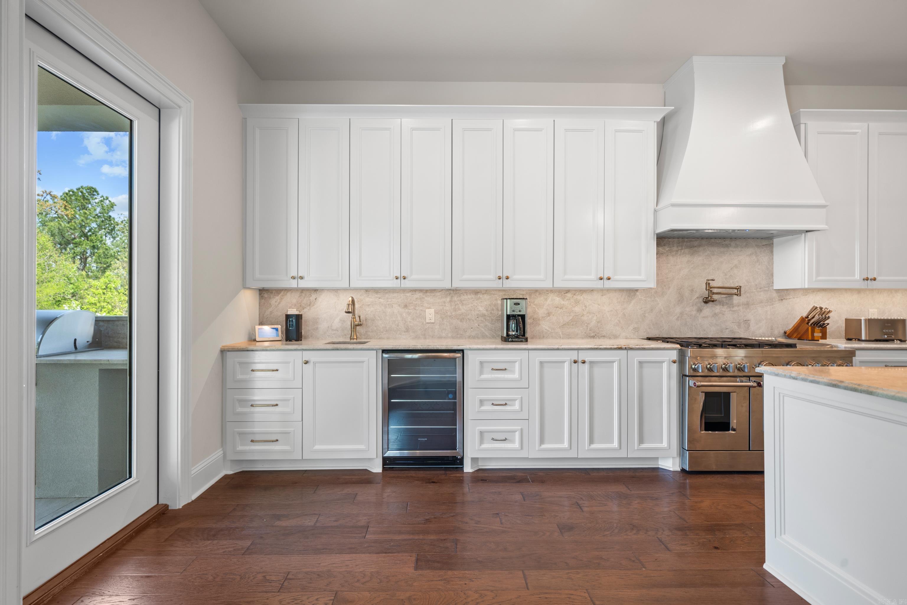 ARLINGTON PARK - Residential