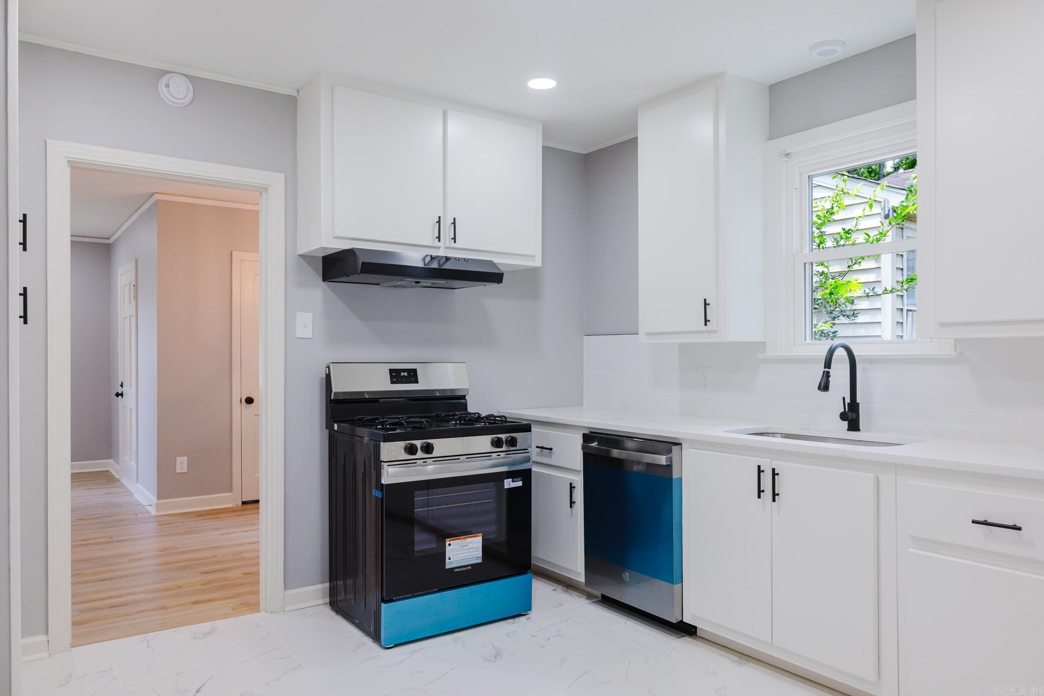 CHERRY & COX - Residential