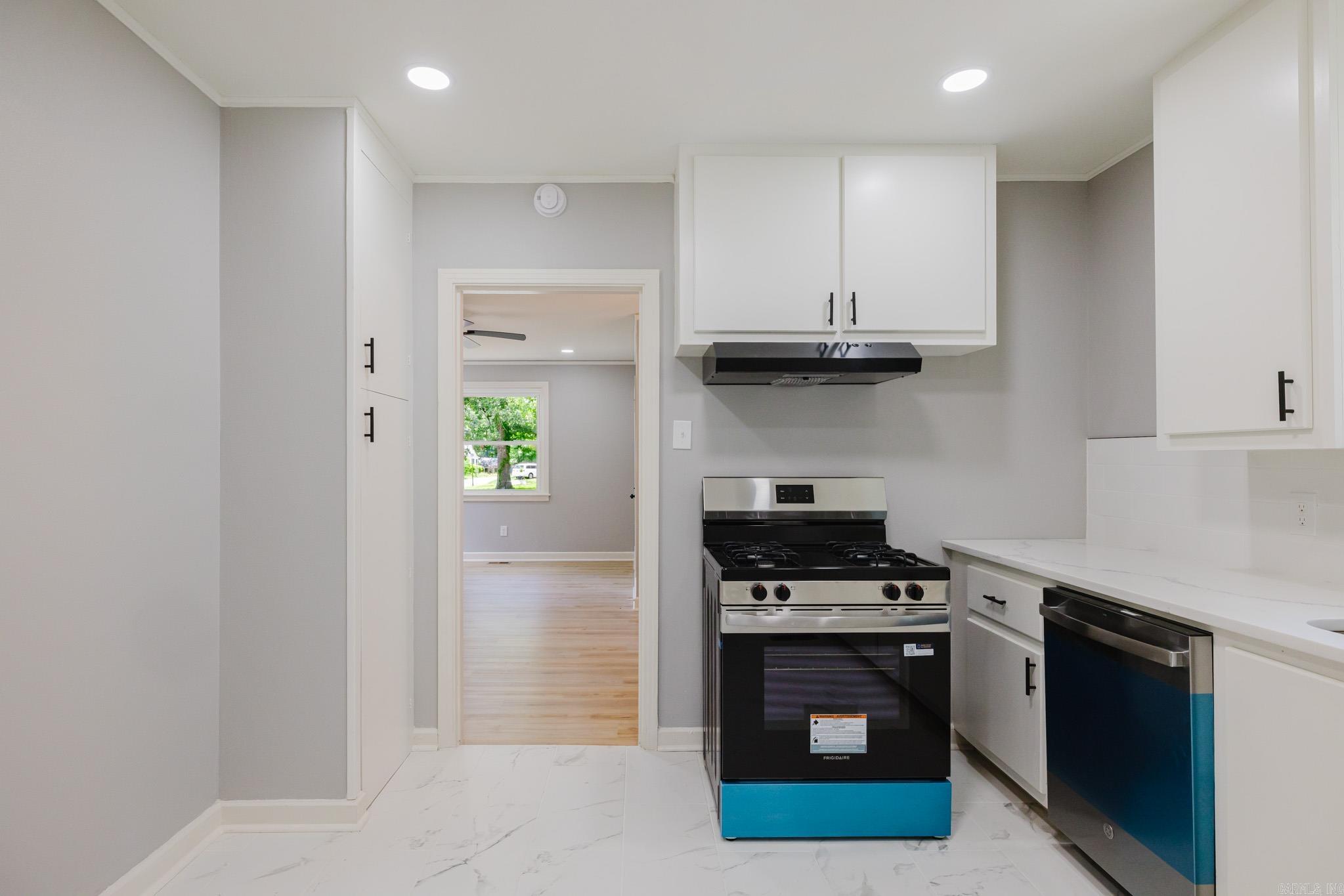 CHERRY & COX - Residential