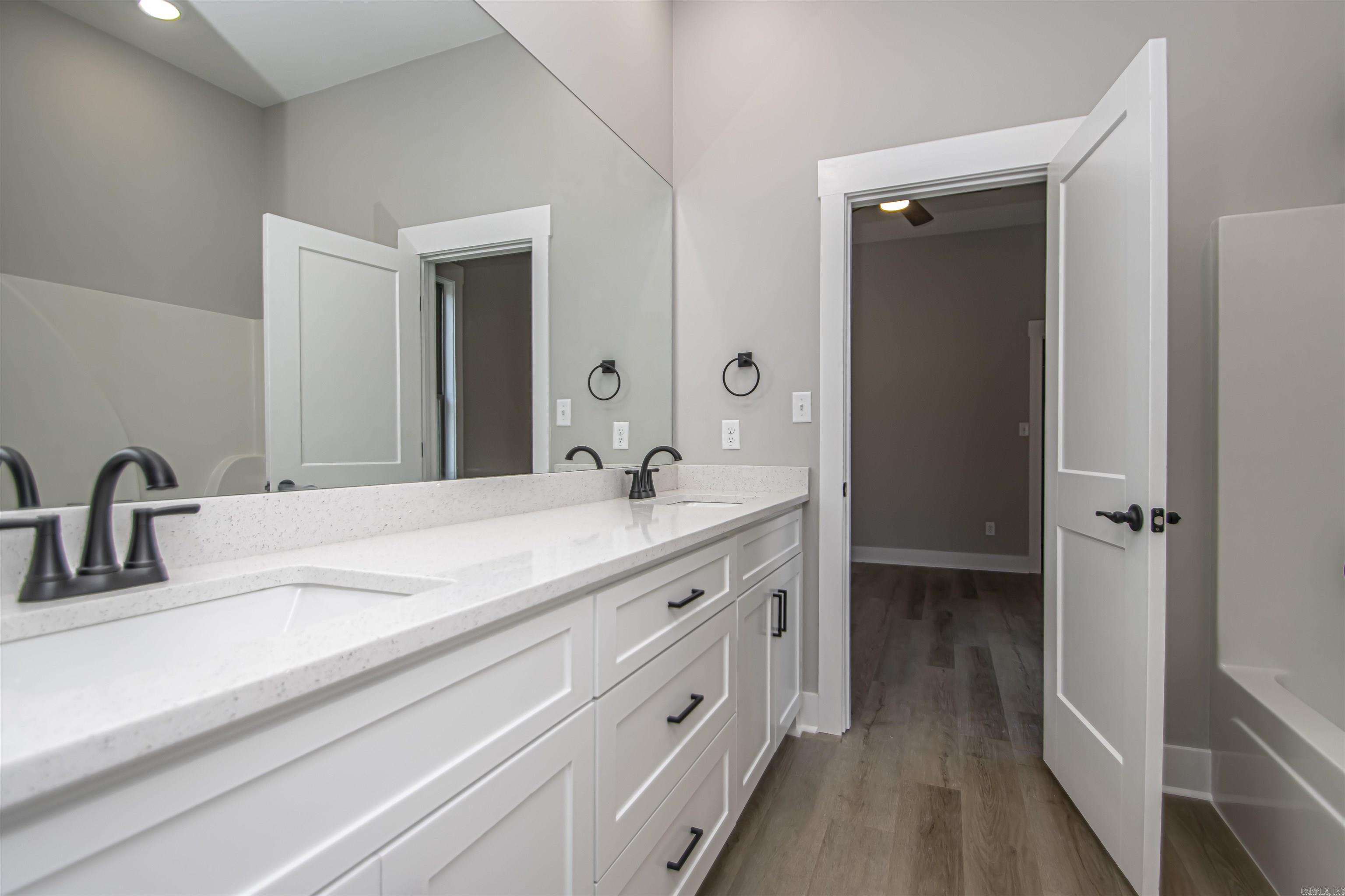 MILLERS GLENN - Residential