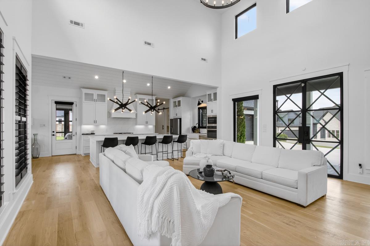HURRICANE LAKE EST - Residential