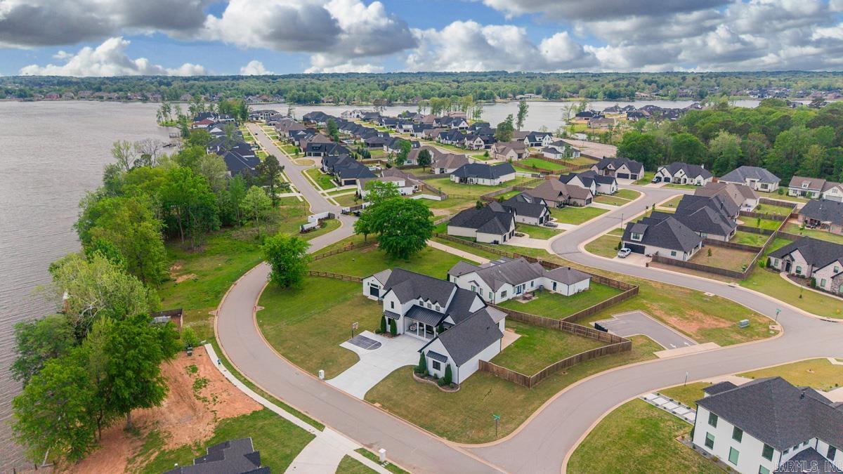 HURRICANE LAKE EST - Residential