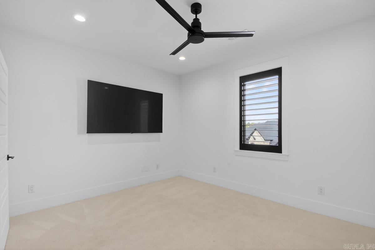 HURRICANE LAKE EST - Residential