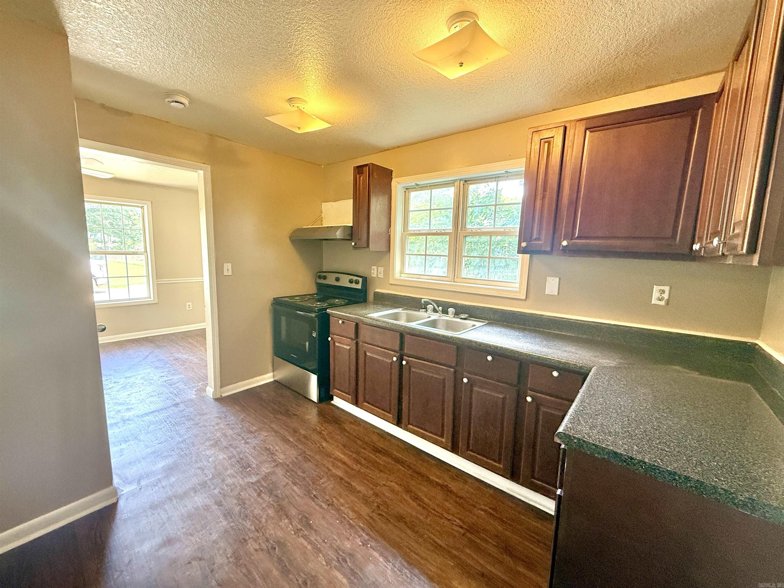 Ellis - Residential