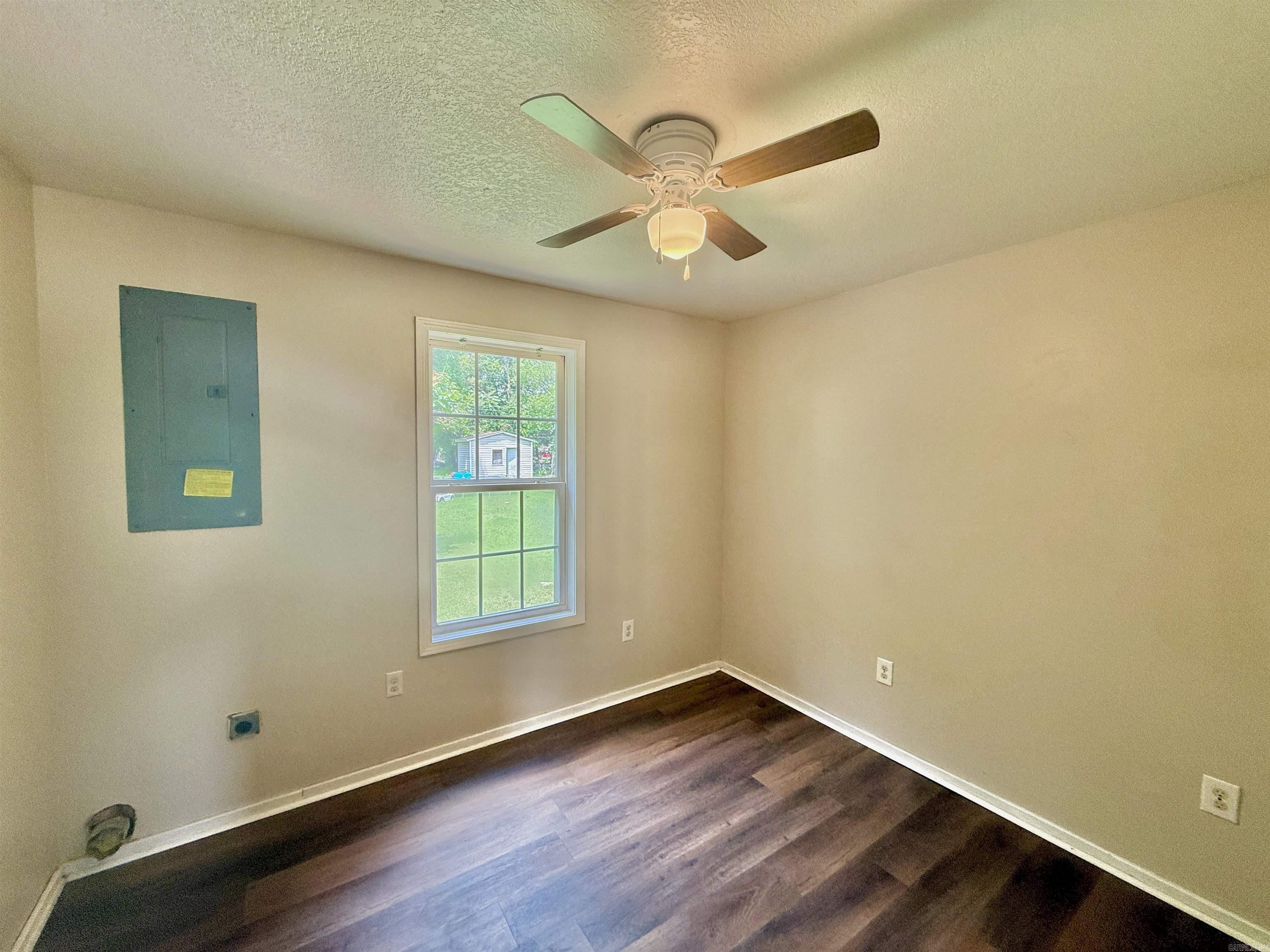 Ellis - Residential
