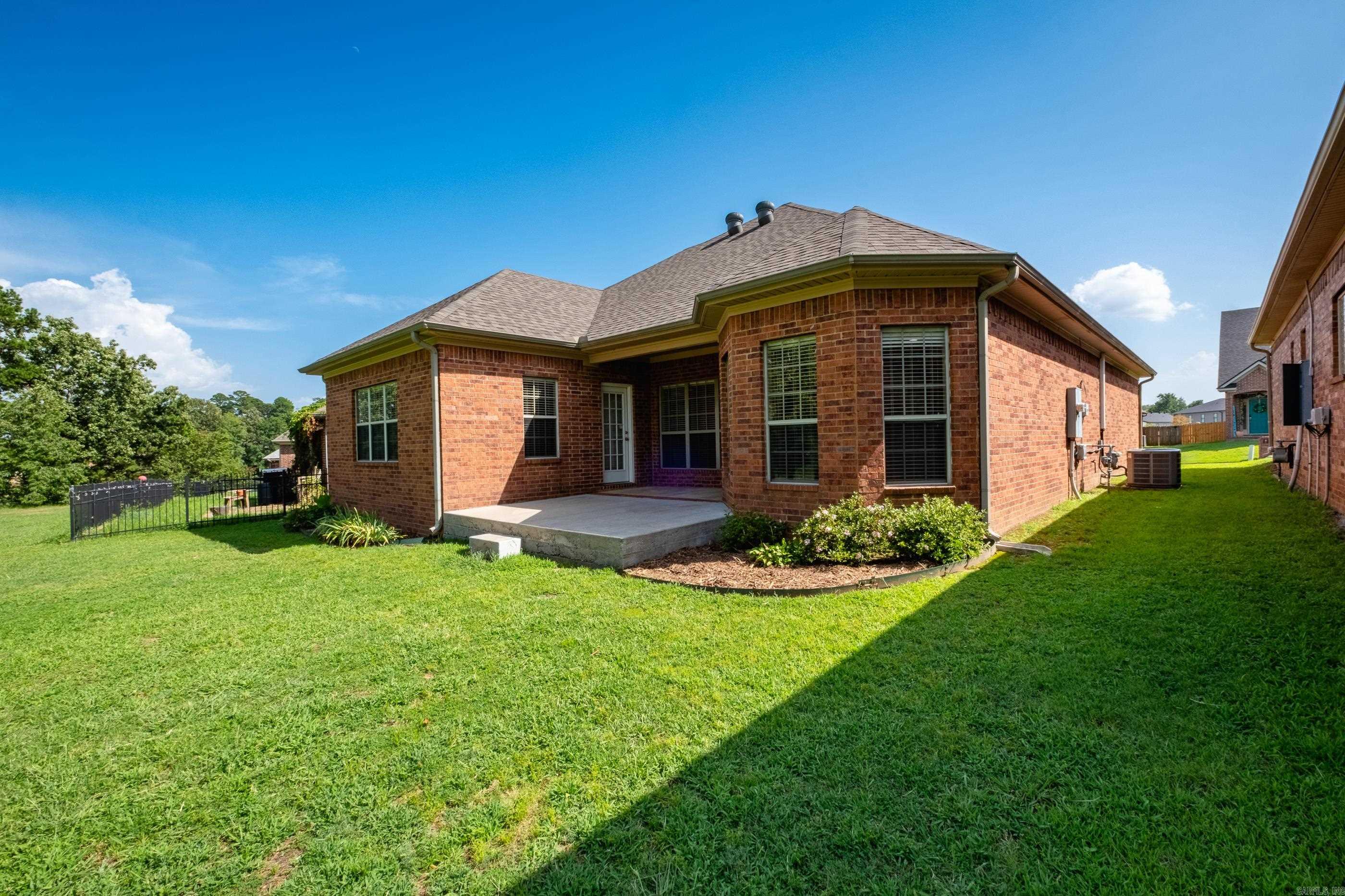 COUNTRY CLUB OF ARK THE - Residential