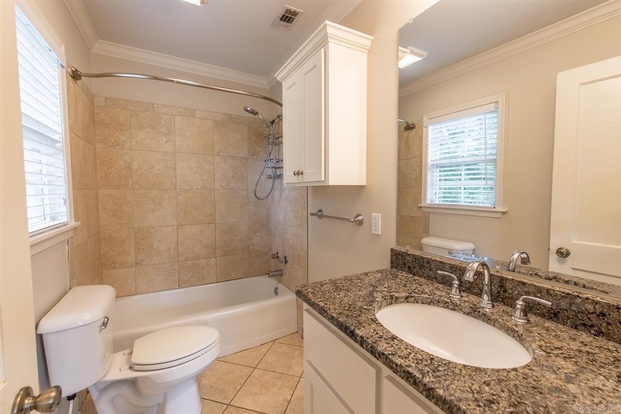 KINGWOOD PLACE - Residential