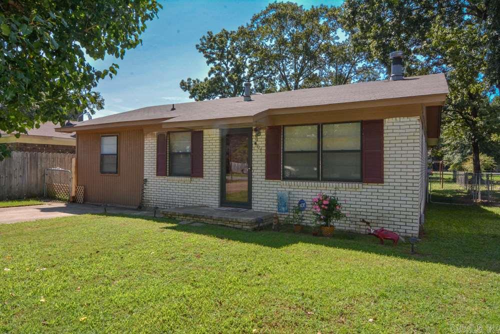 Great first time buyer or investment property.  3 bedroom, 2 bath home.  Living room and den area.  Wood burning stove in Living room will heat whole house. All appliances are almost new.  New roof and AC is about 7 years old.  Great backyard with storage and covered patio.  Easy access to freeway.