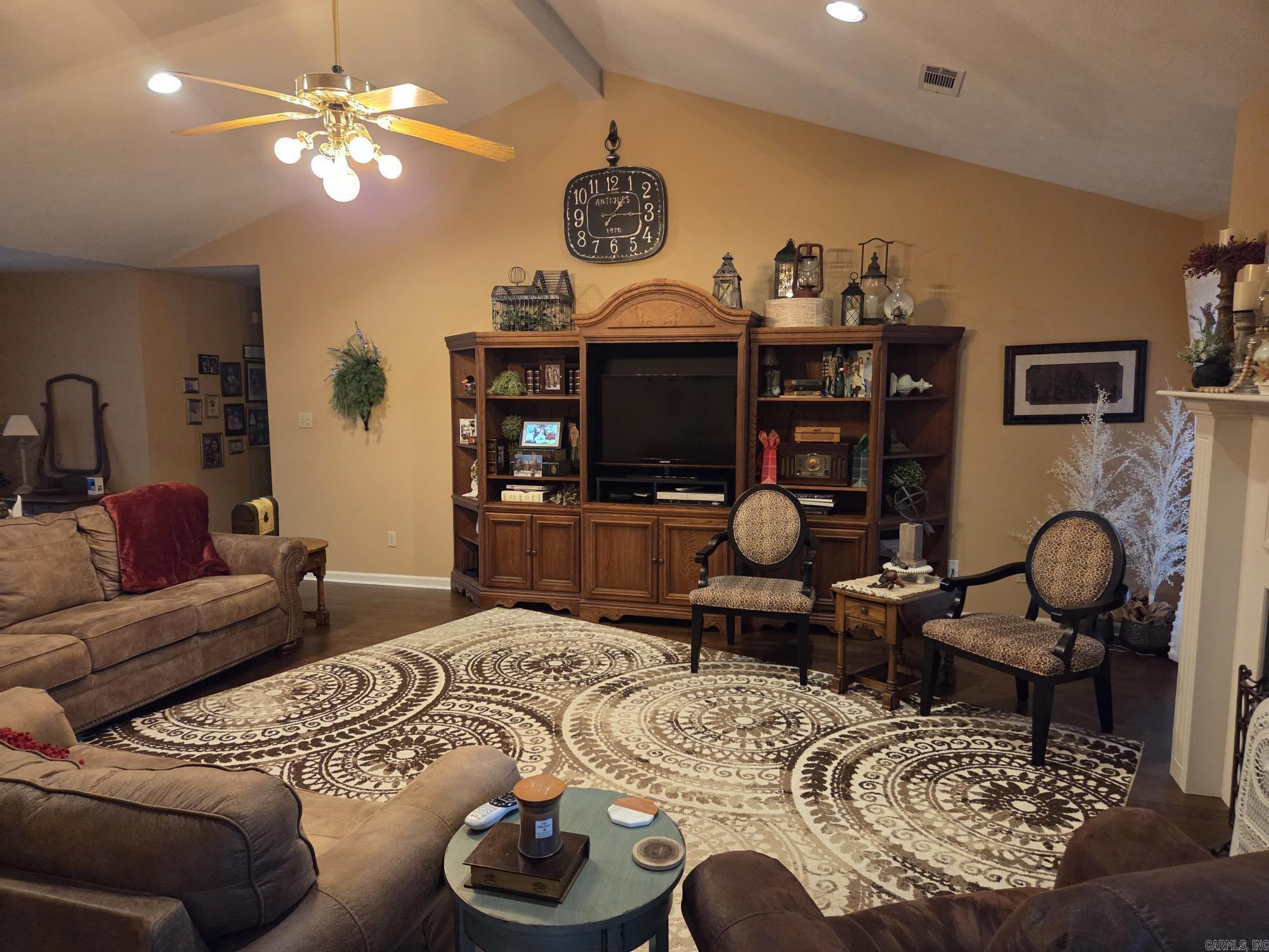River Oaks Estates - Residential