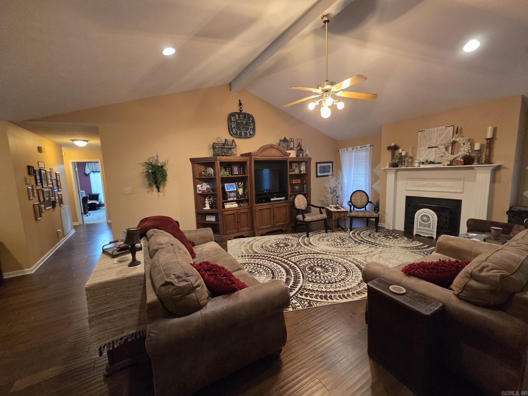 River Oaks Estates - Residential