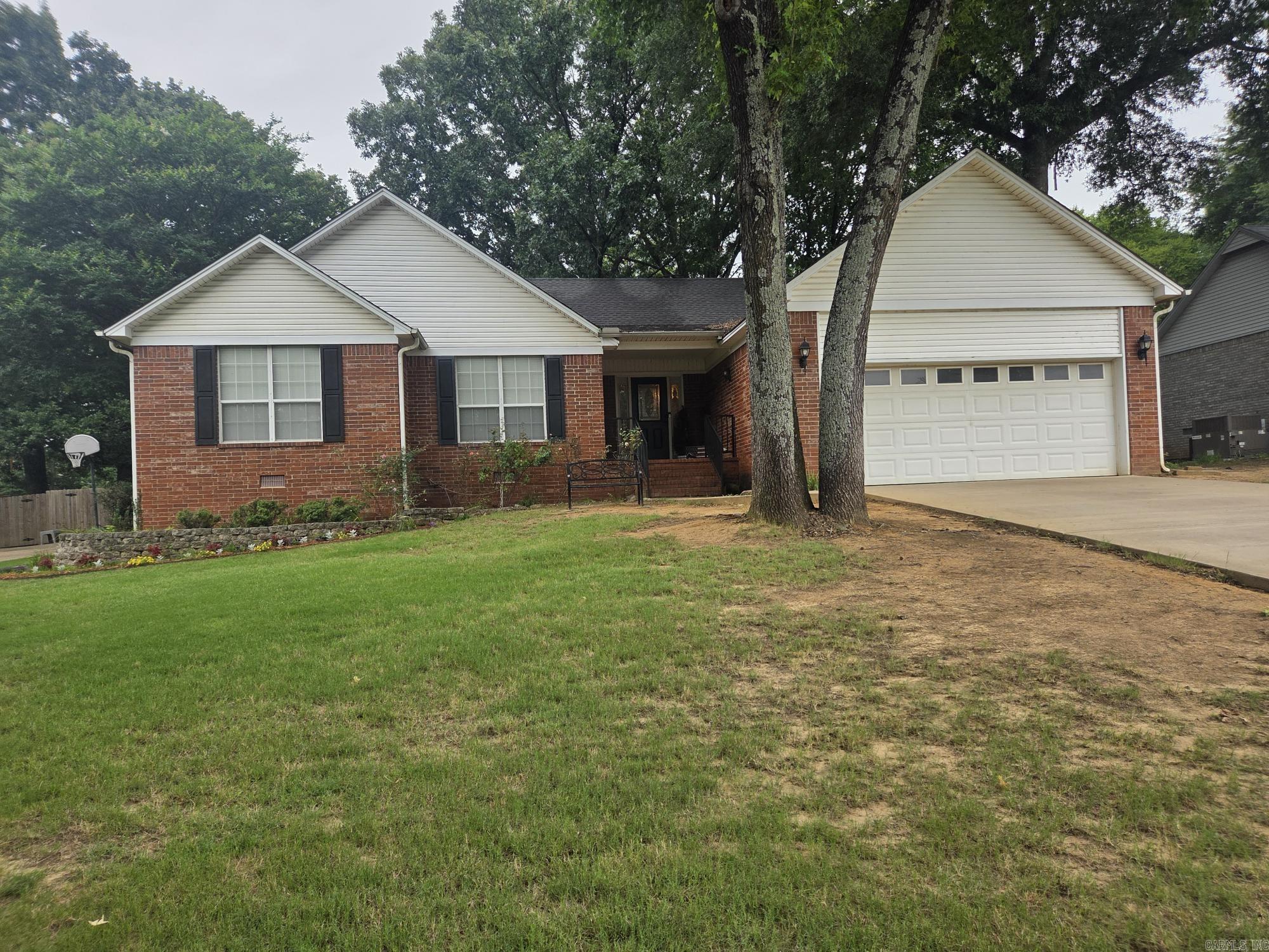 River Oaks Estates - Residential