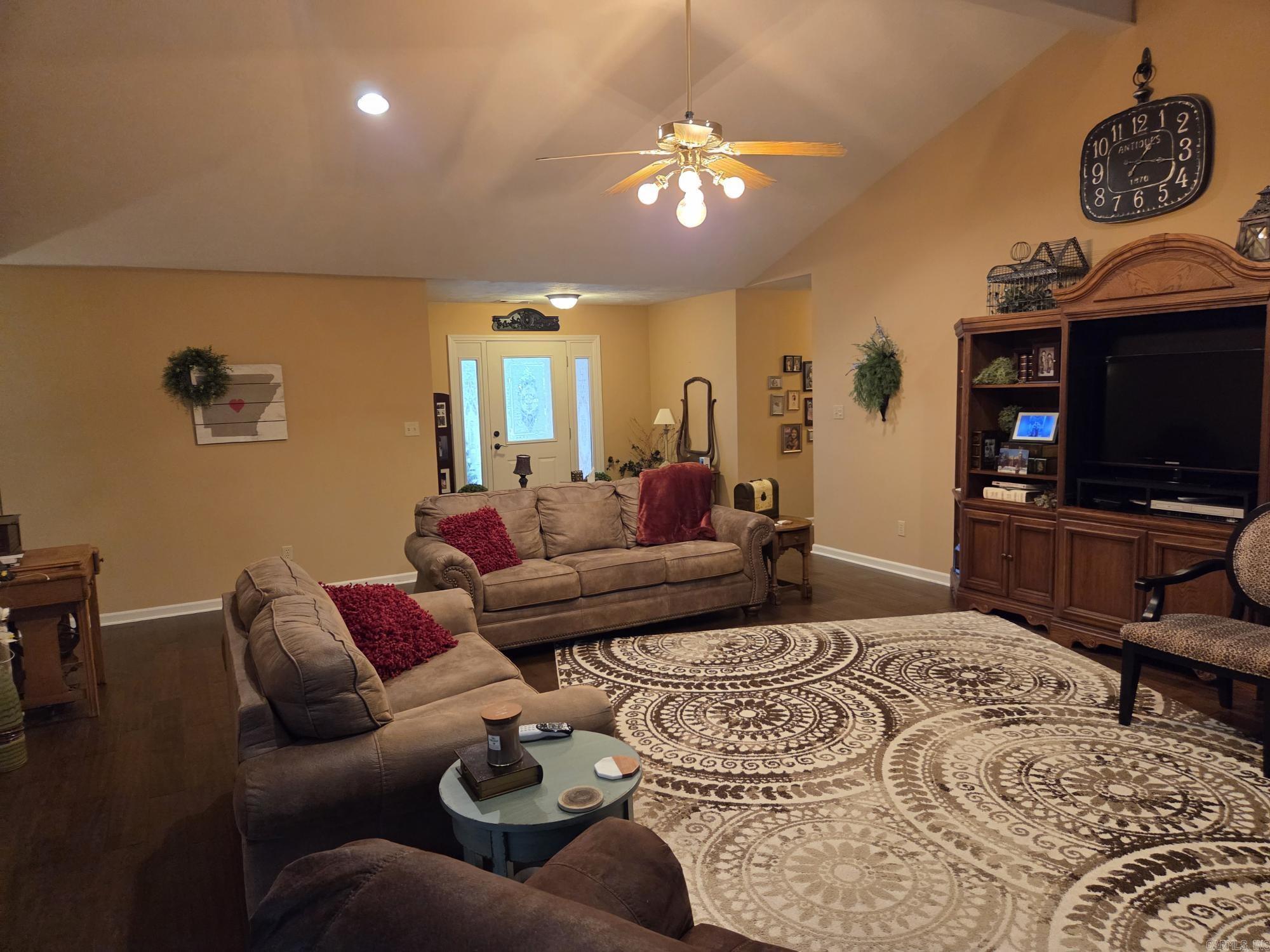 River Oaks Estates - Residential