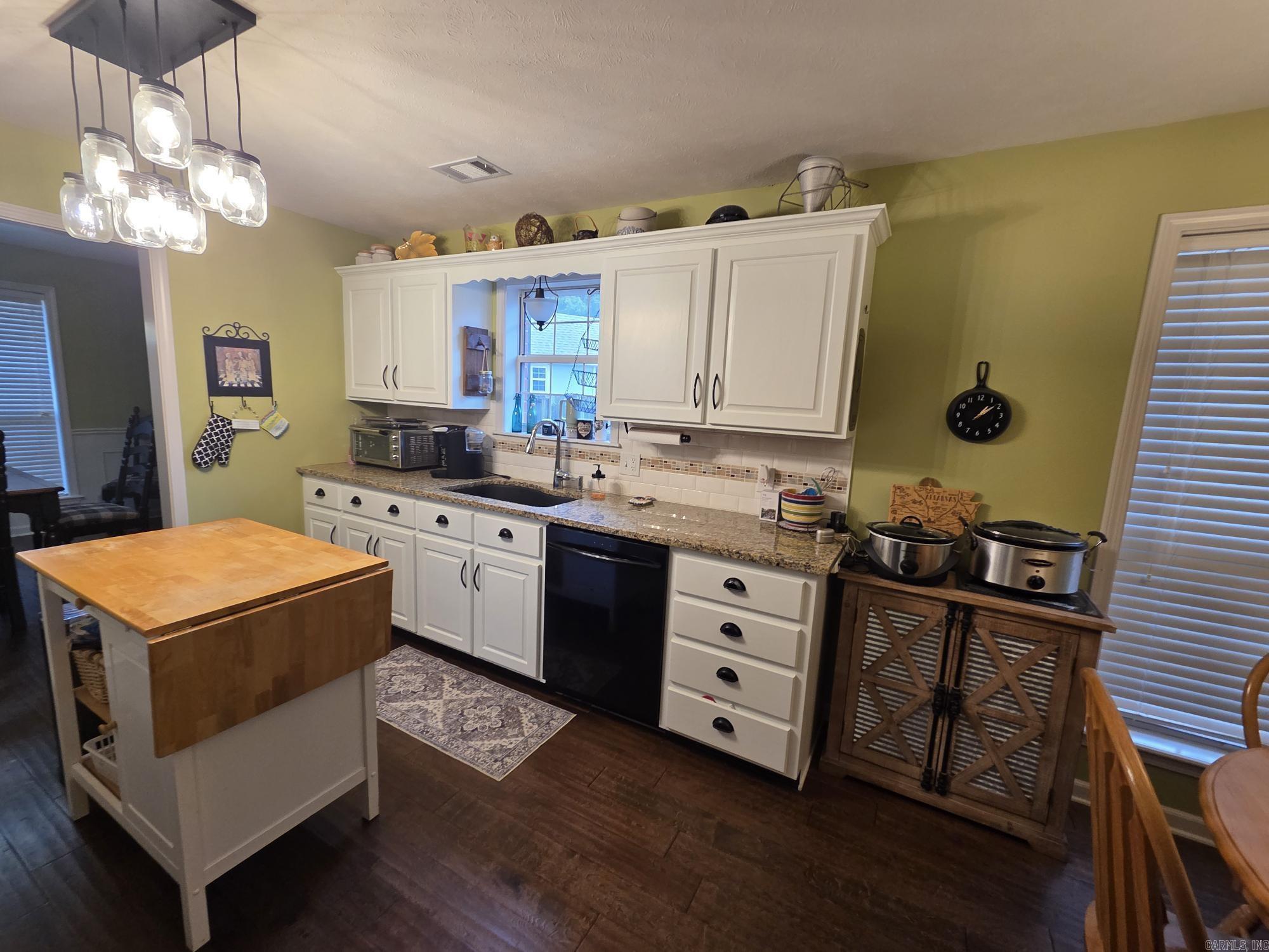 River Oaks Estates - Residential