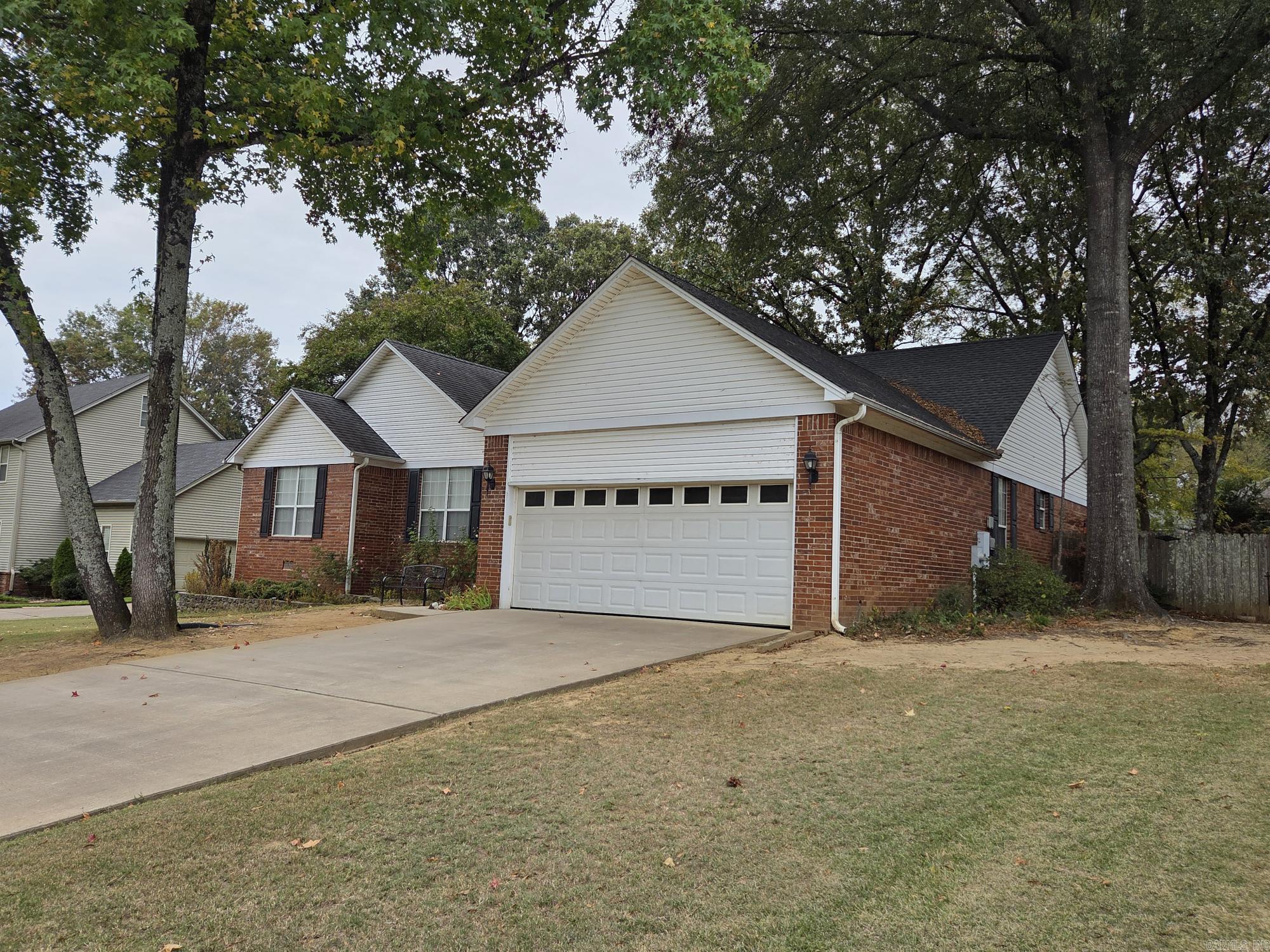 River Oaks Estates - Residential