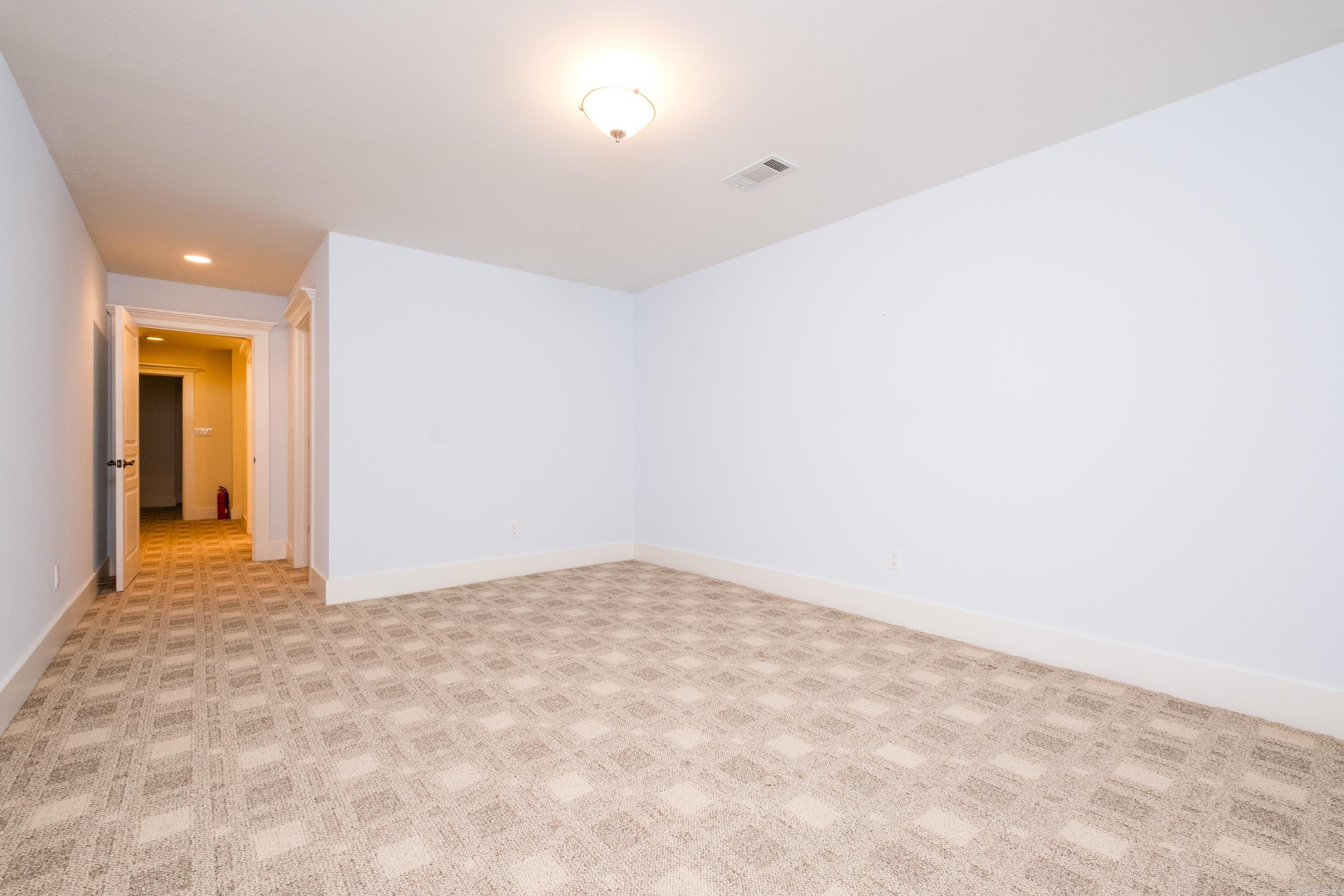 HURRICANE LAKE EST - Residential