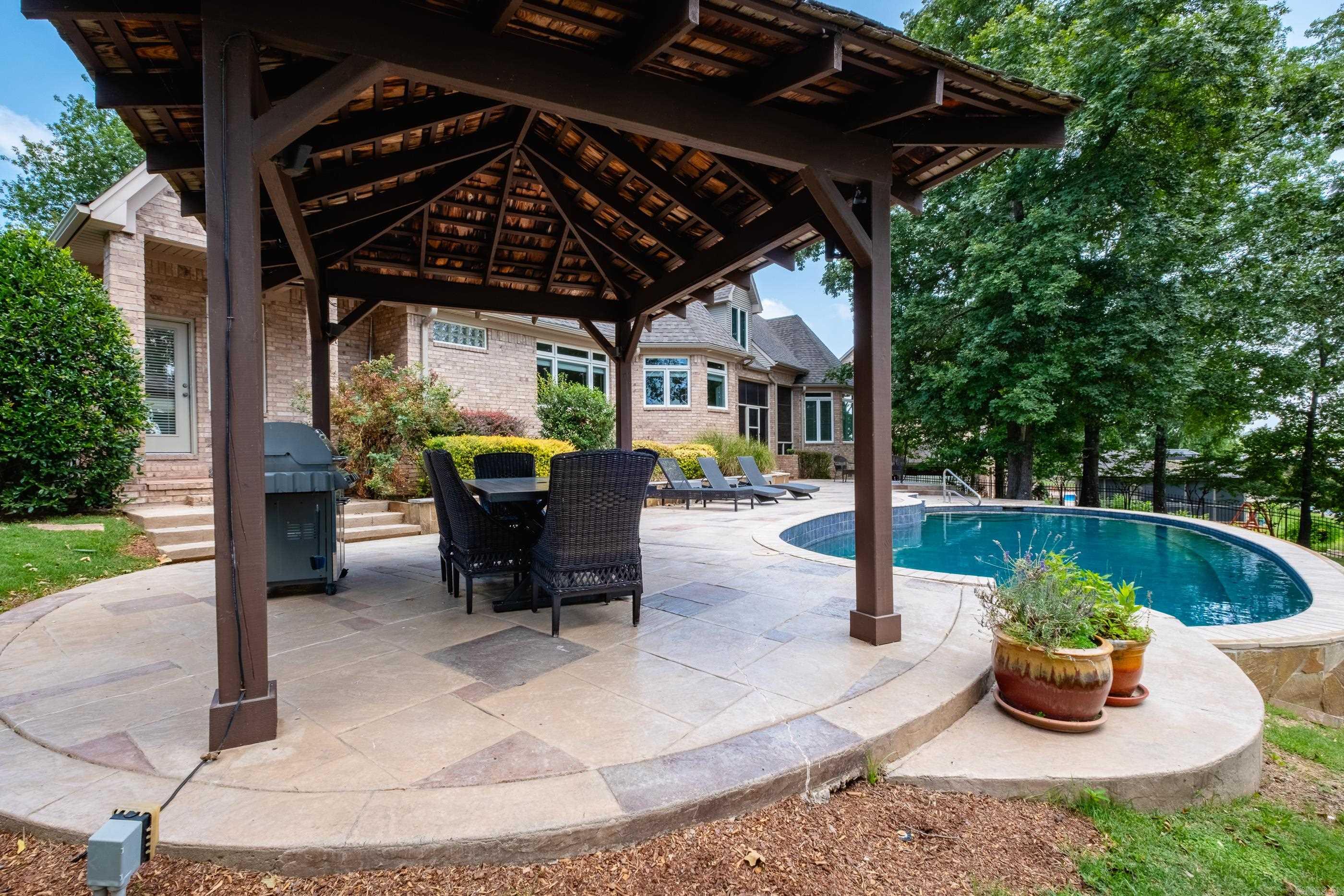 HURRICANE LAKE EST - Residential